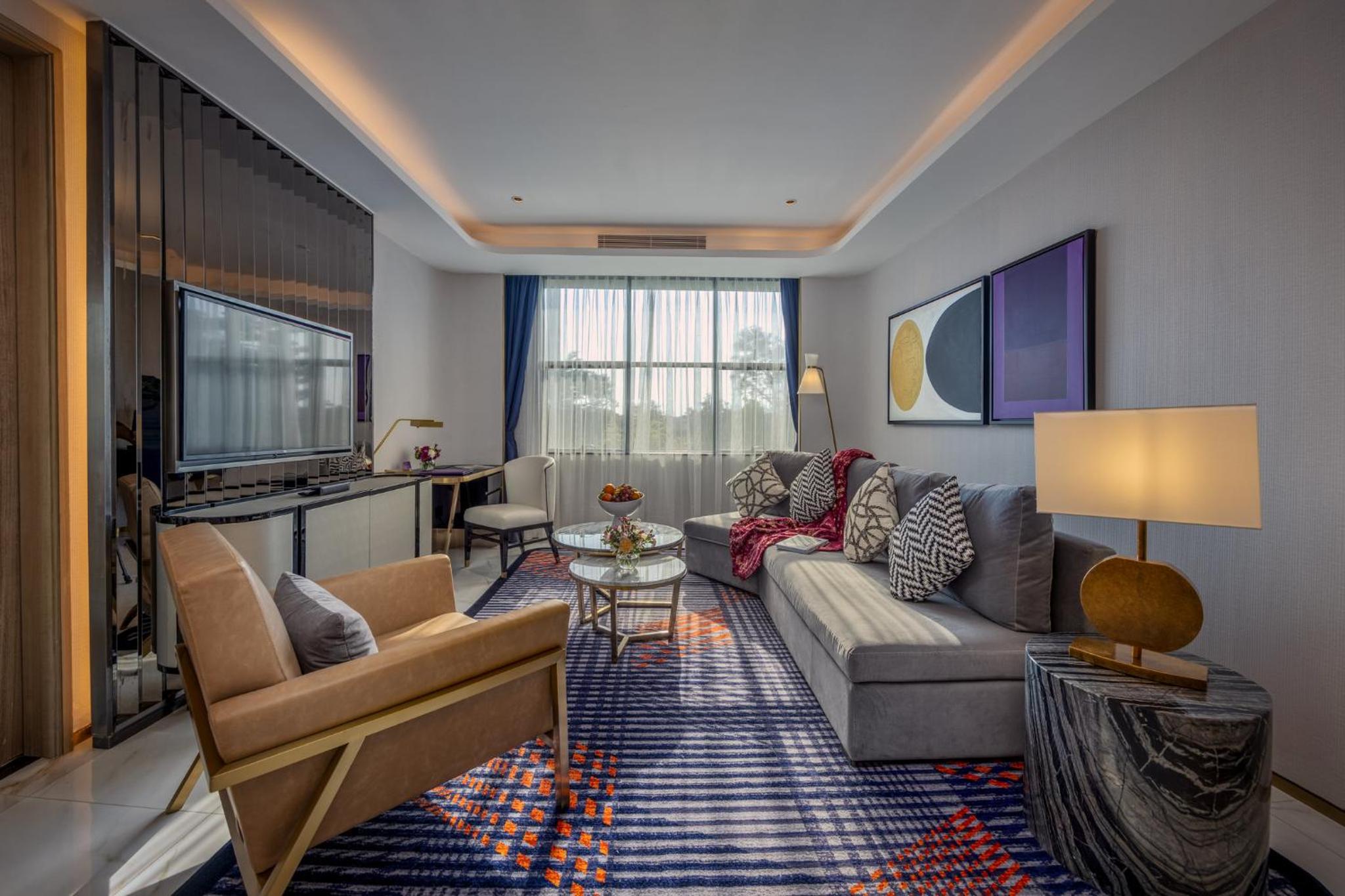 Glee Executive Suite photo 2