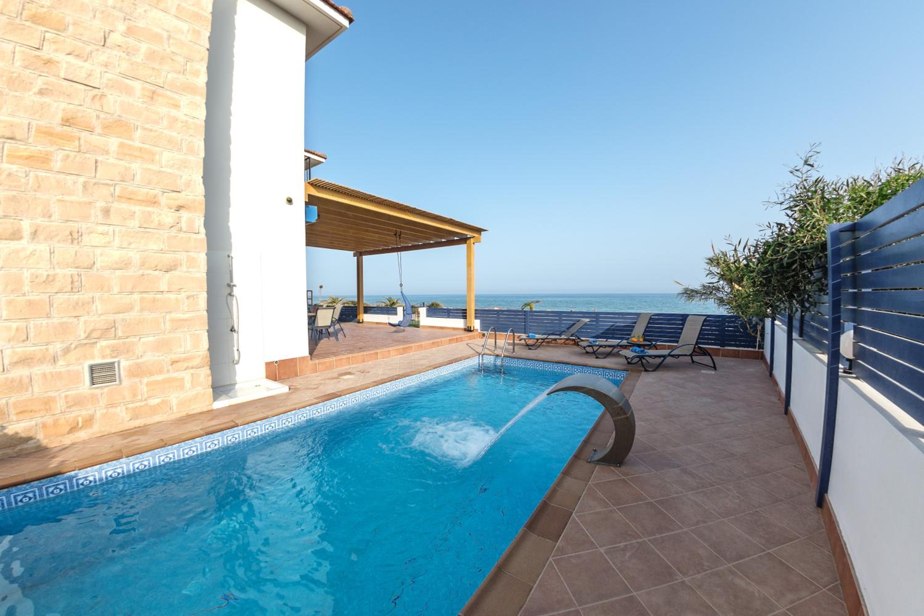 Villa - Beach Front photo 3