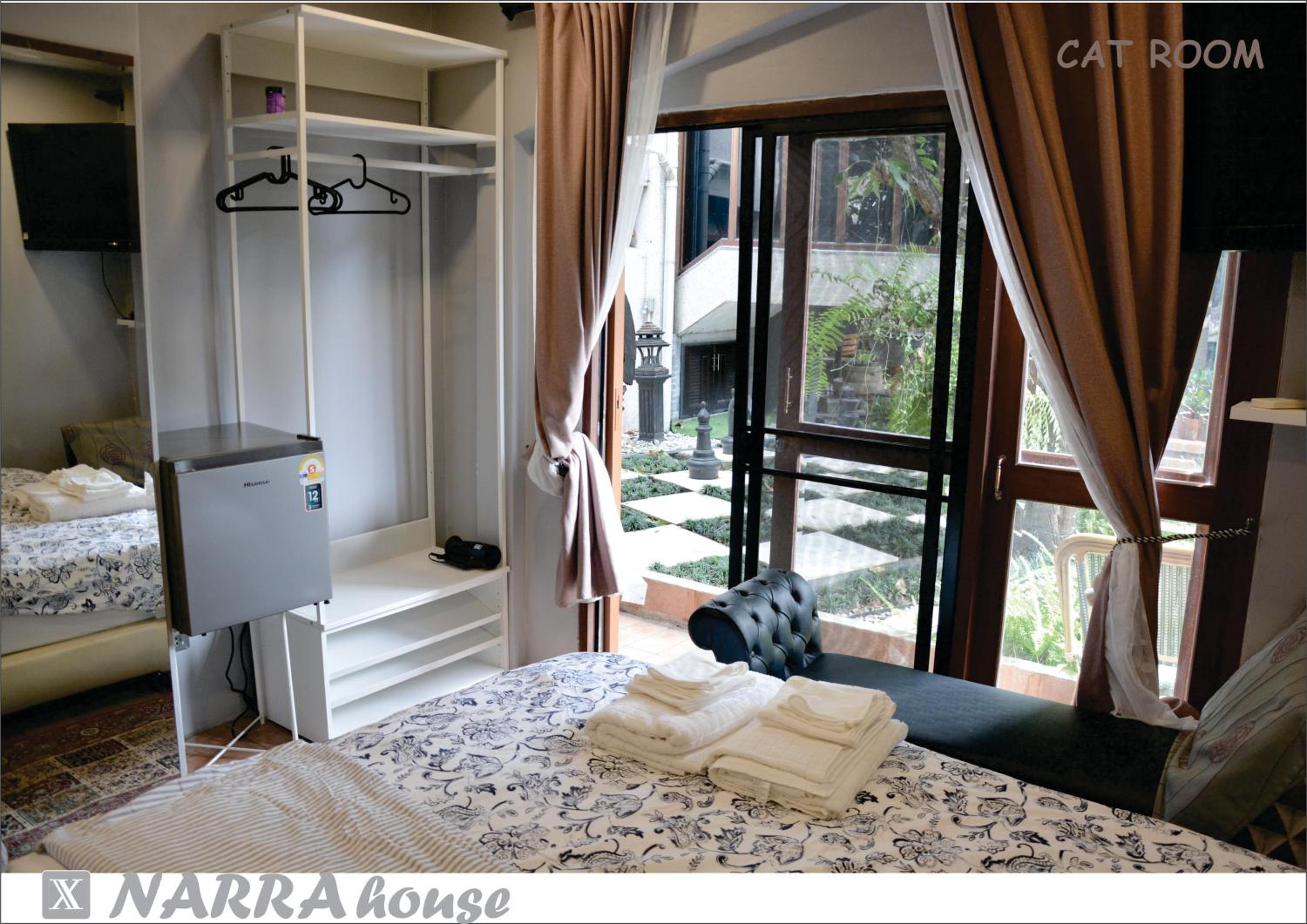 Twin Room with Private Bathroom photo 1