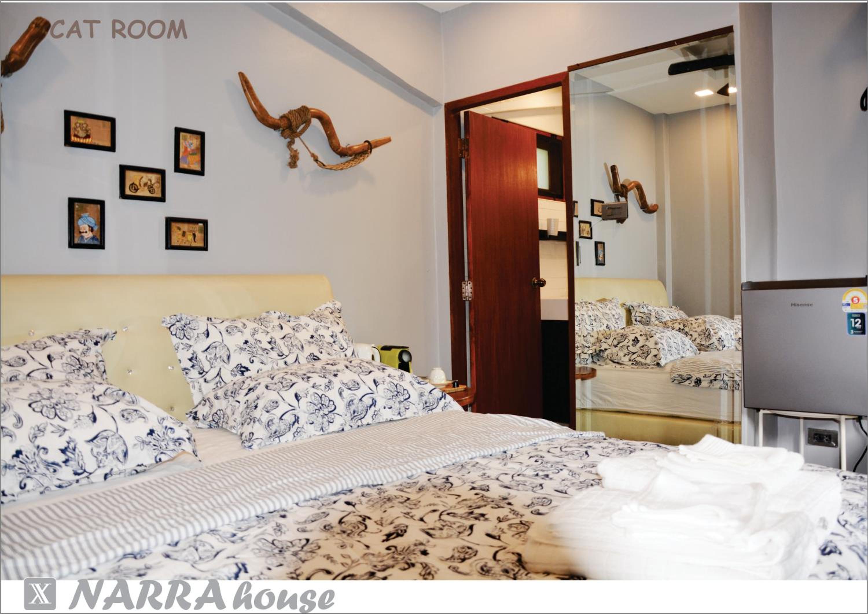 Twin Room with Private Bathroom photo 3