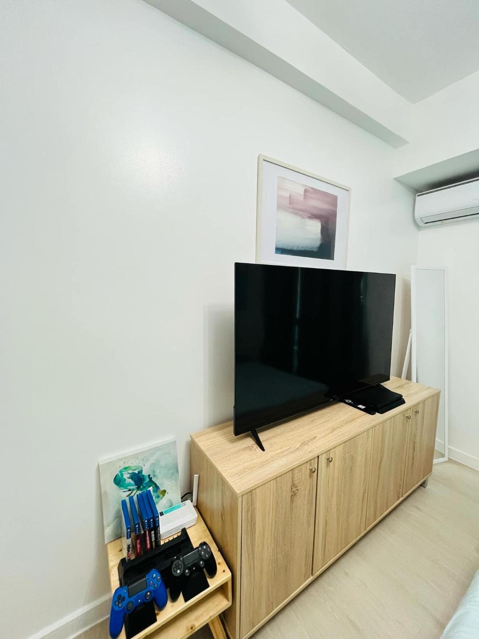 Studio with Balcony