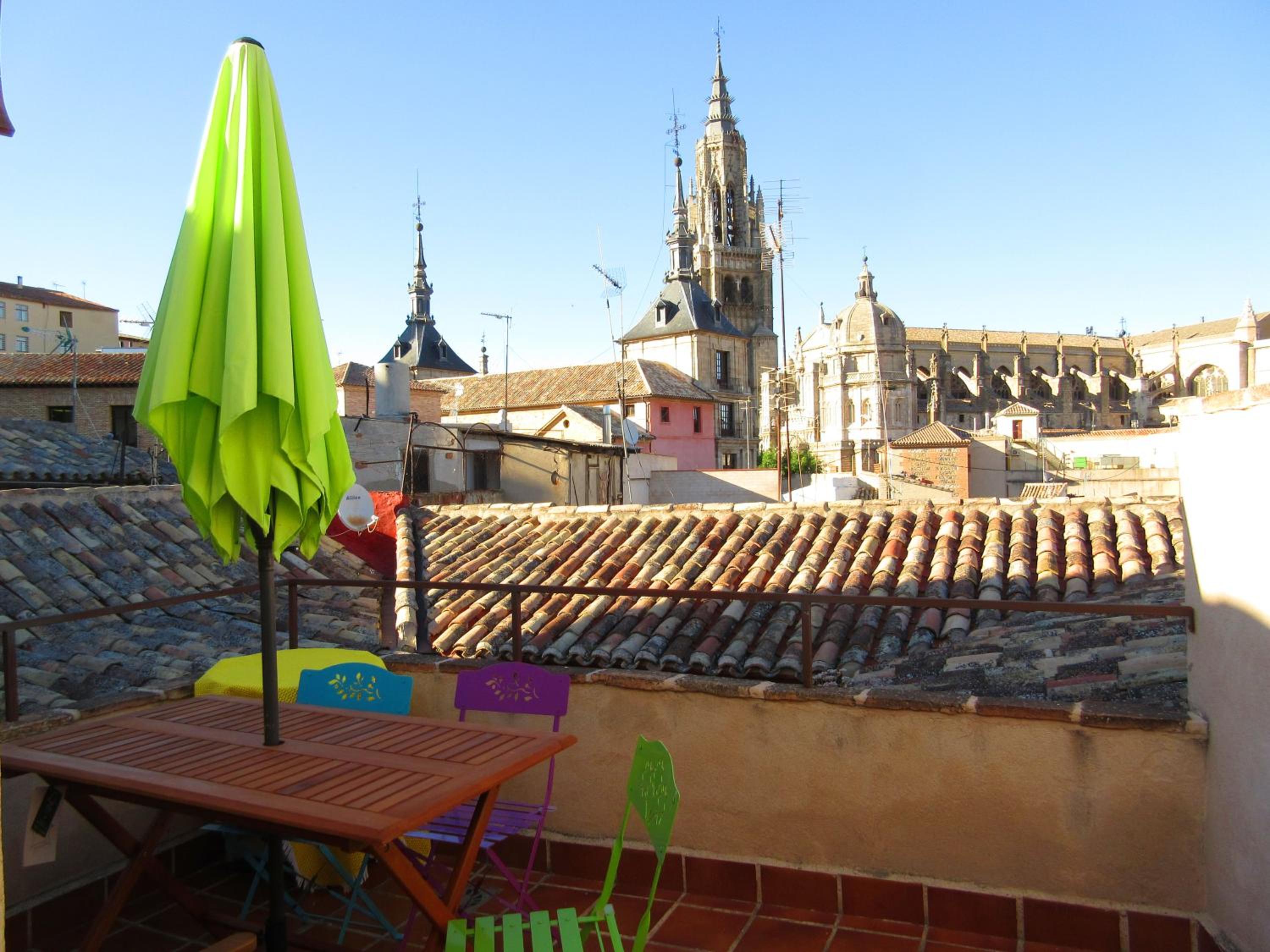 Apartment with Terrace - Photo 15