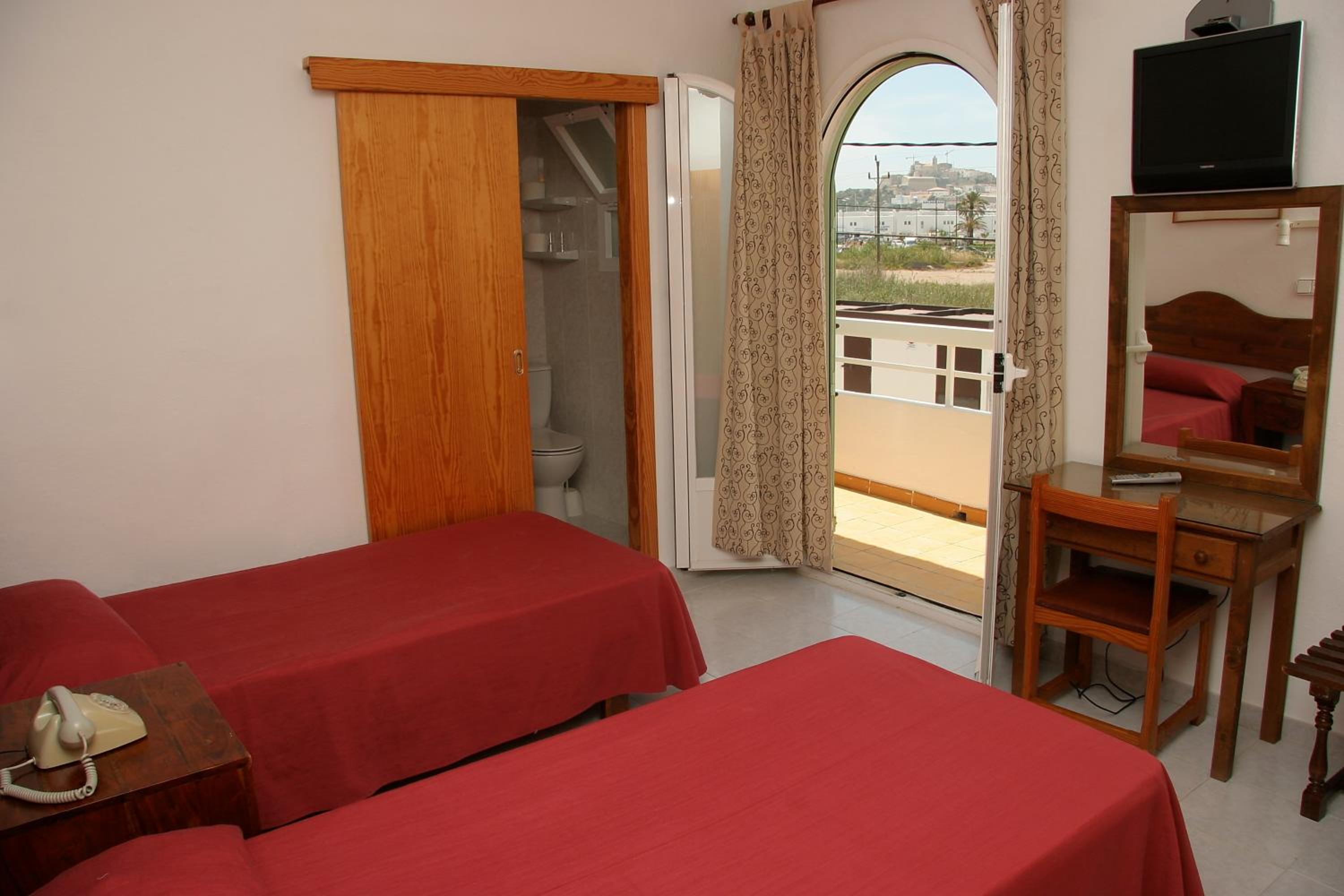 Habitación Doble o con Dos Camas