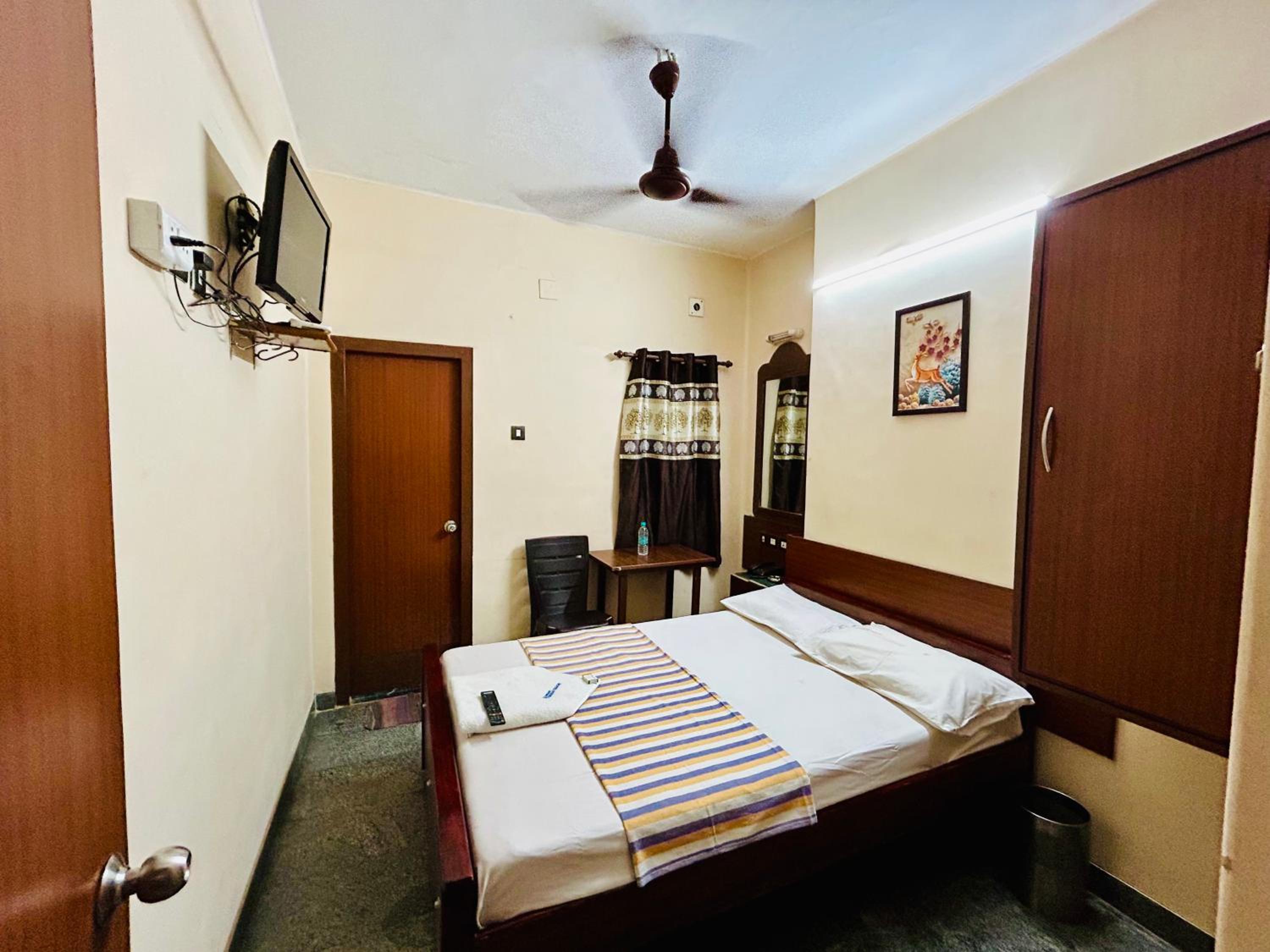 Single Room photo 2