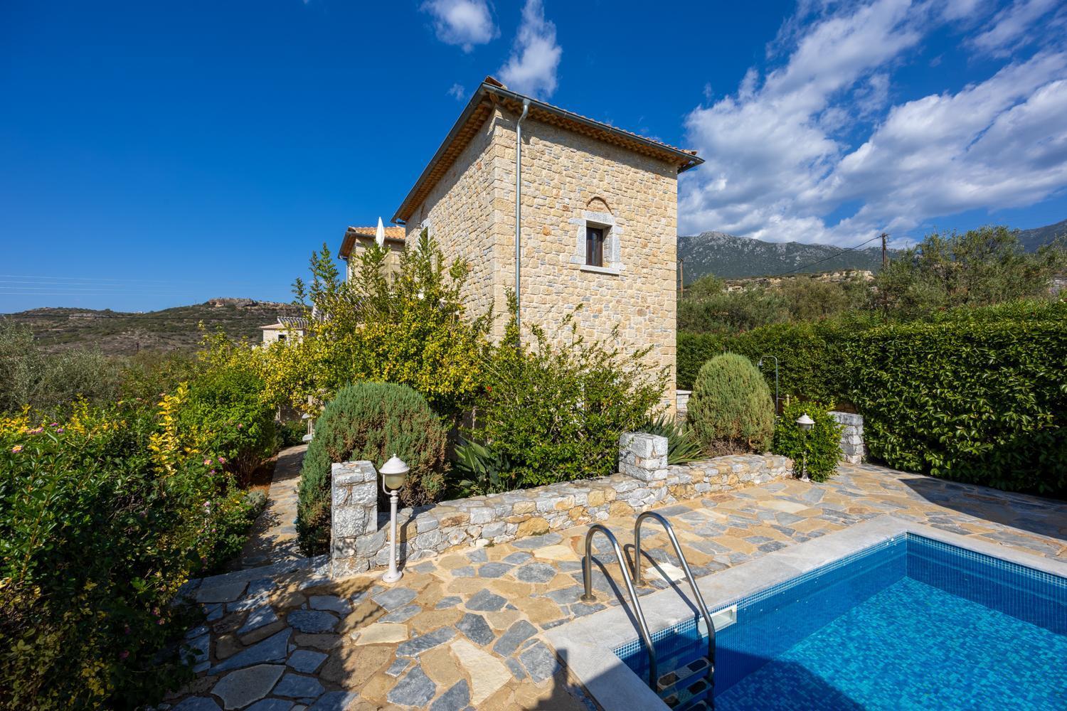 Villa photo 2