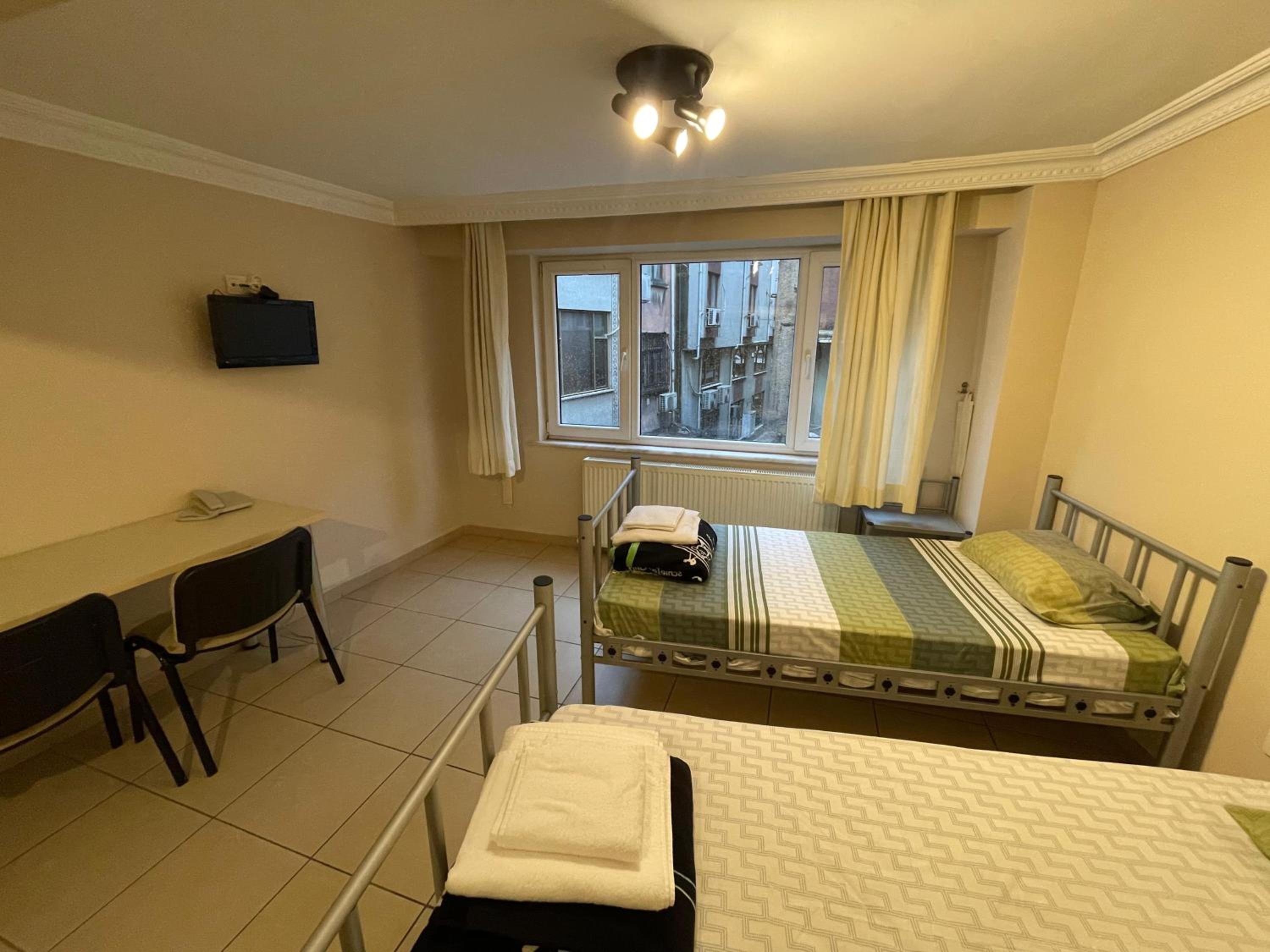Triple Room with Bathroom photo 1