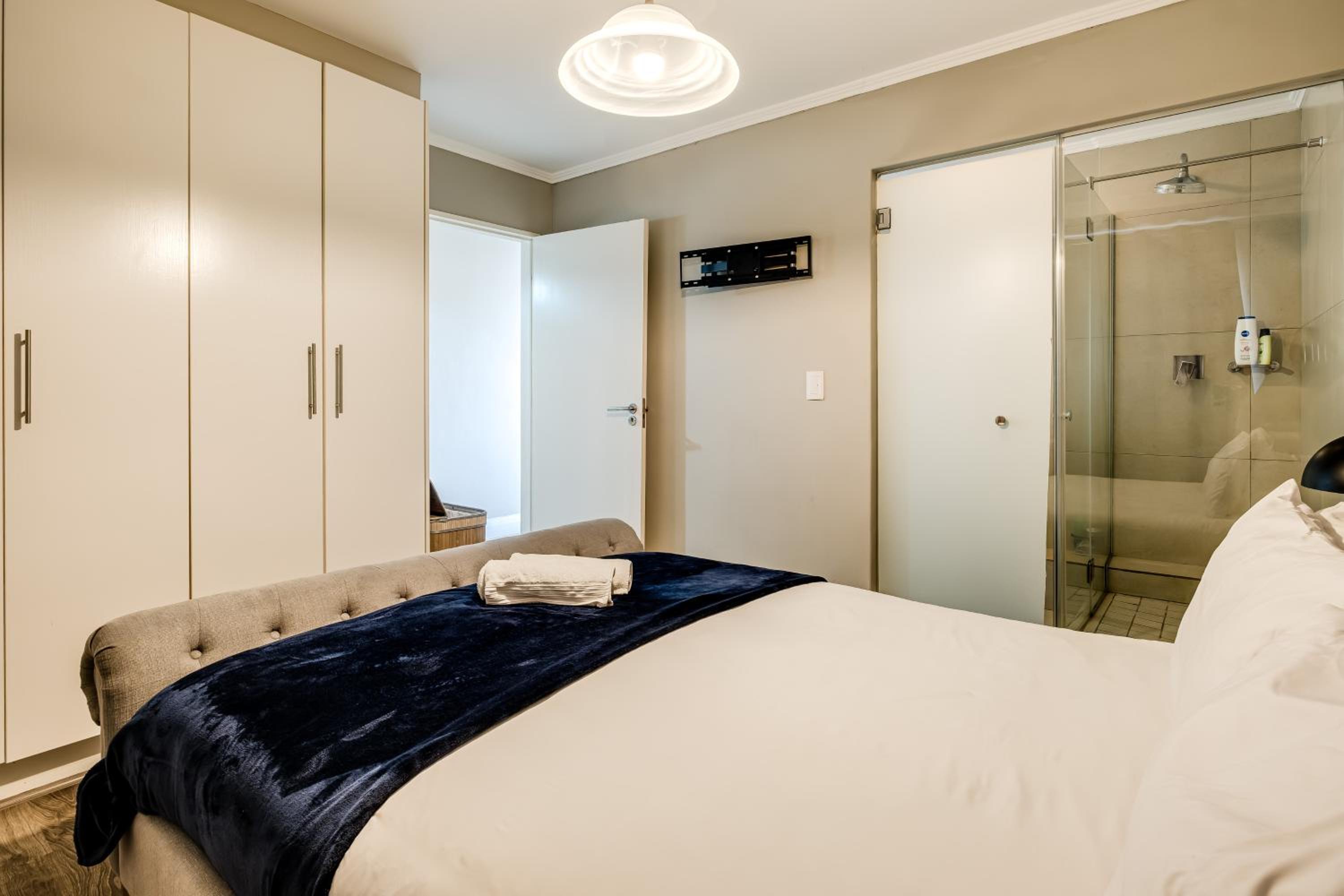 One-Bedroom Apartment - Photo 40