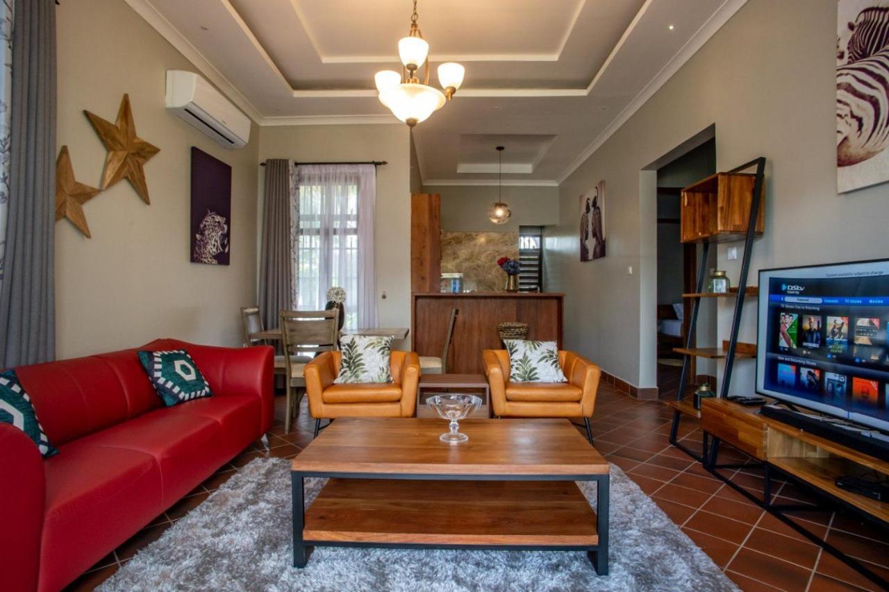 One-Bedroom Suite - Photo 9