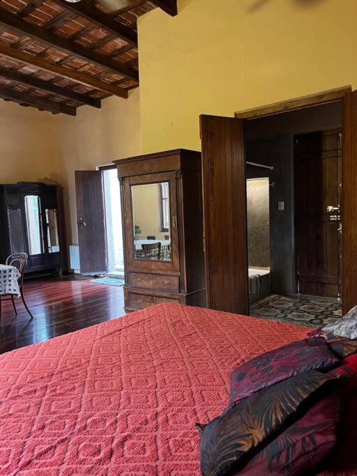 One-Bedroom House photo 1