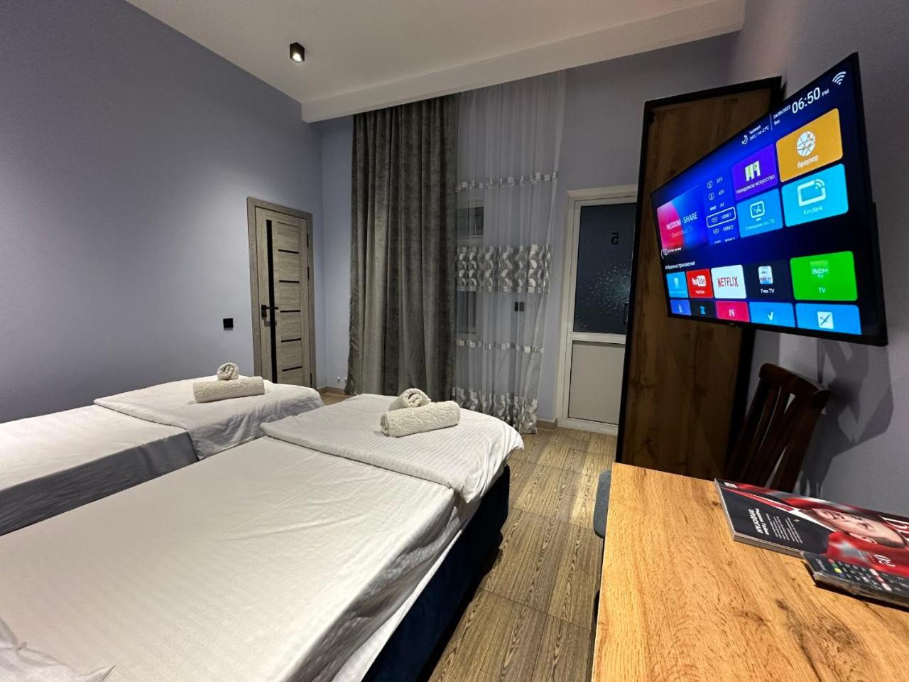 Twin Room with Private Bathroom photo 1