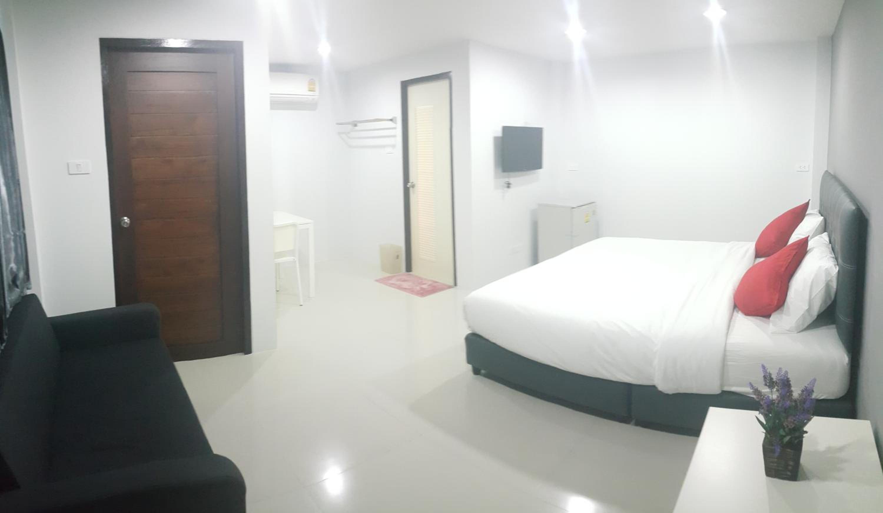 Large Single Room photo 3