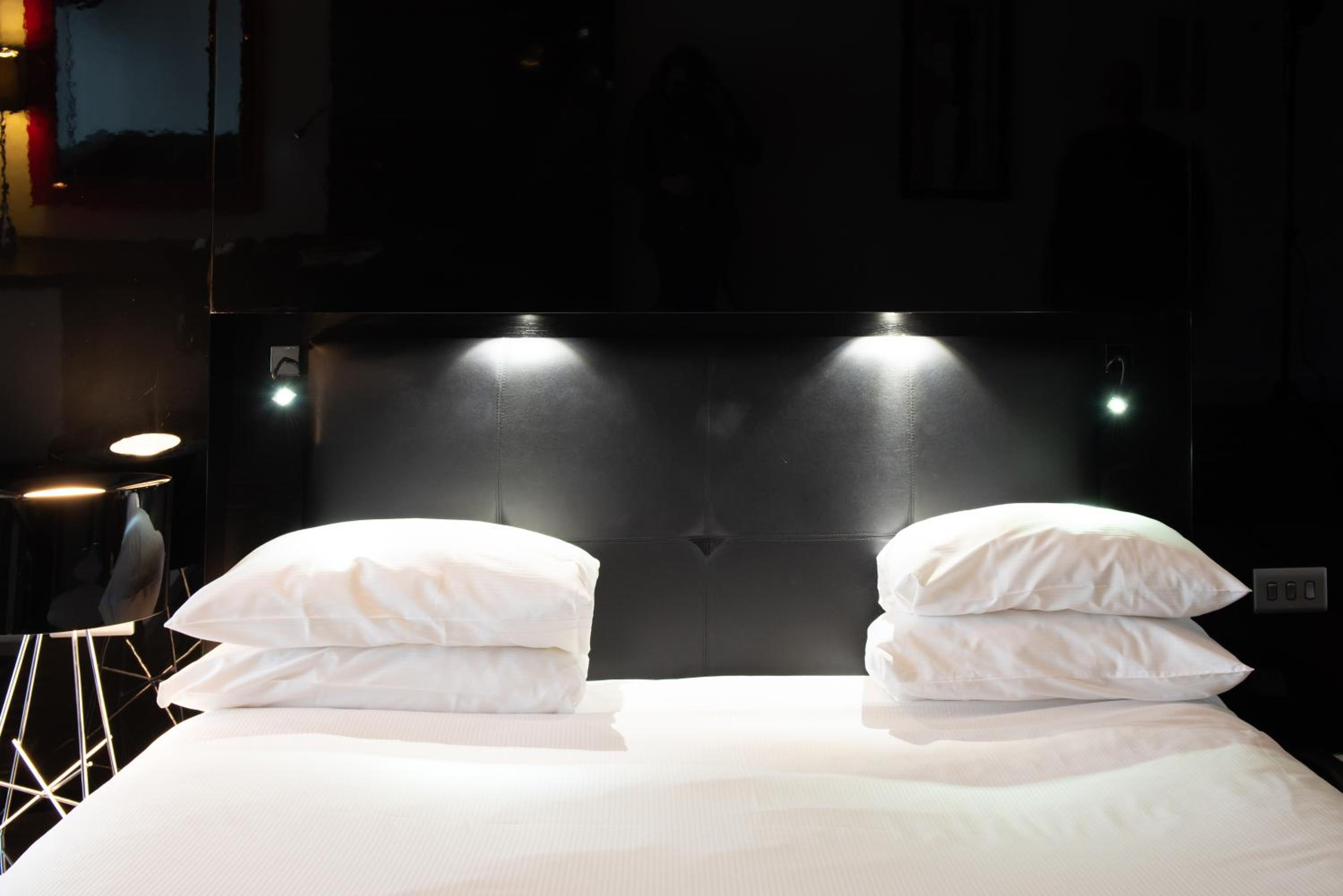 Premium Room - Photo 6
