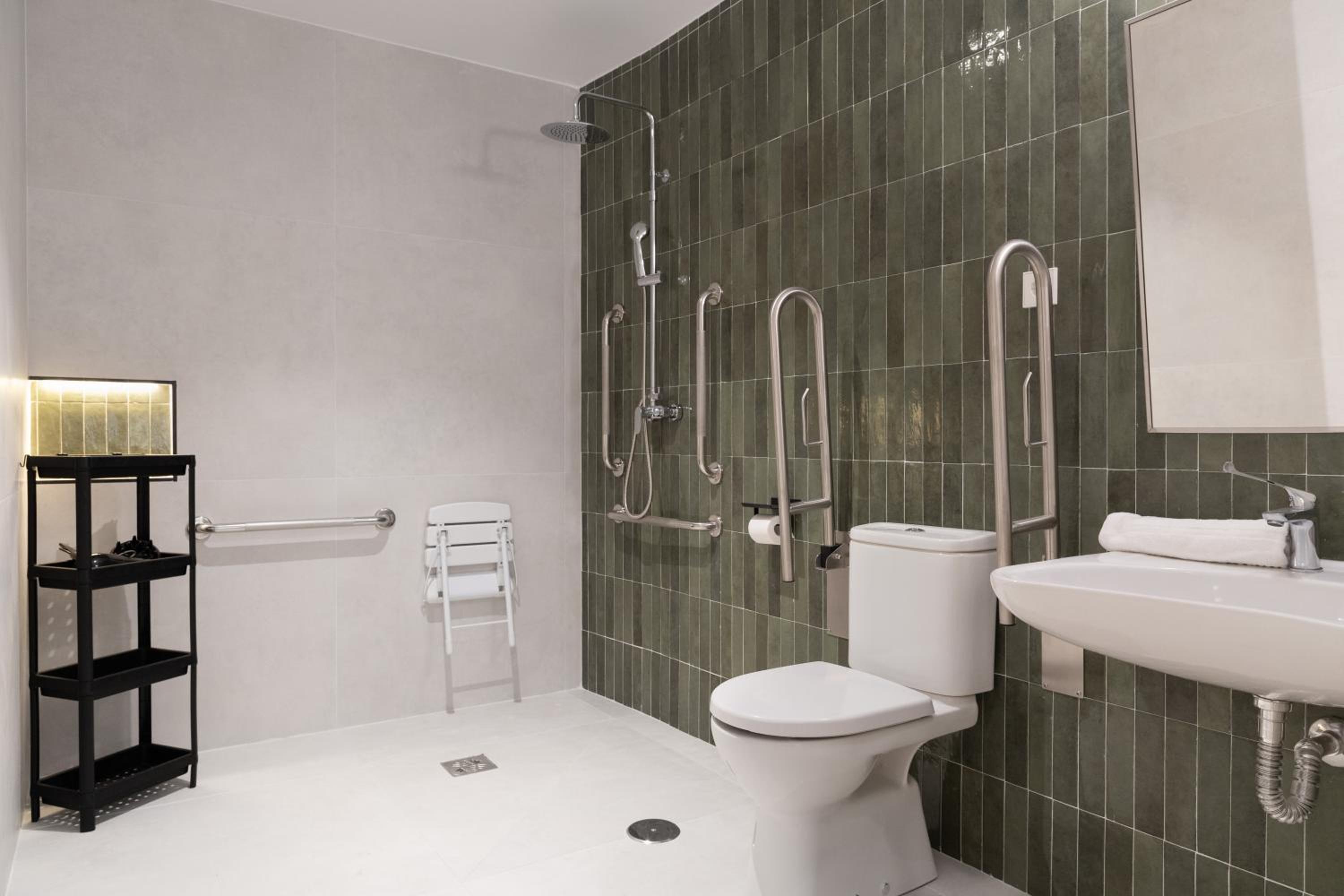 Double Room - Disability Access photo 2