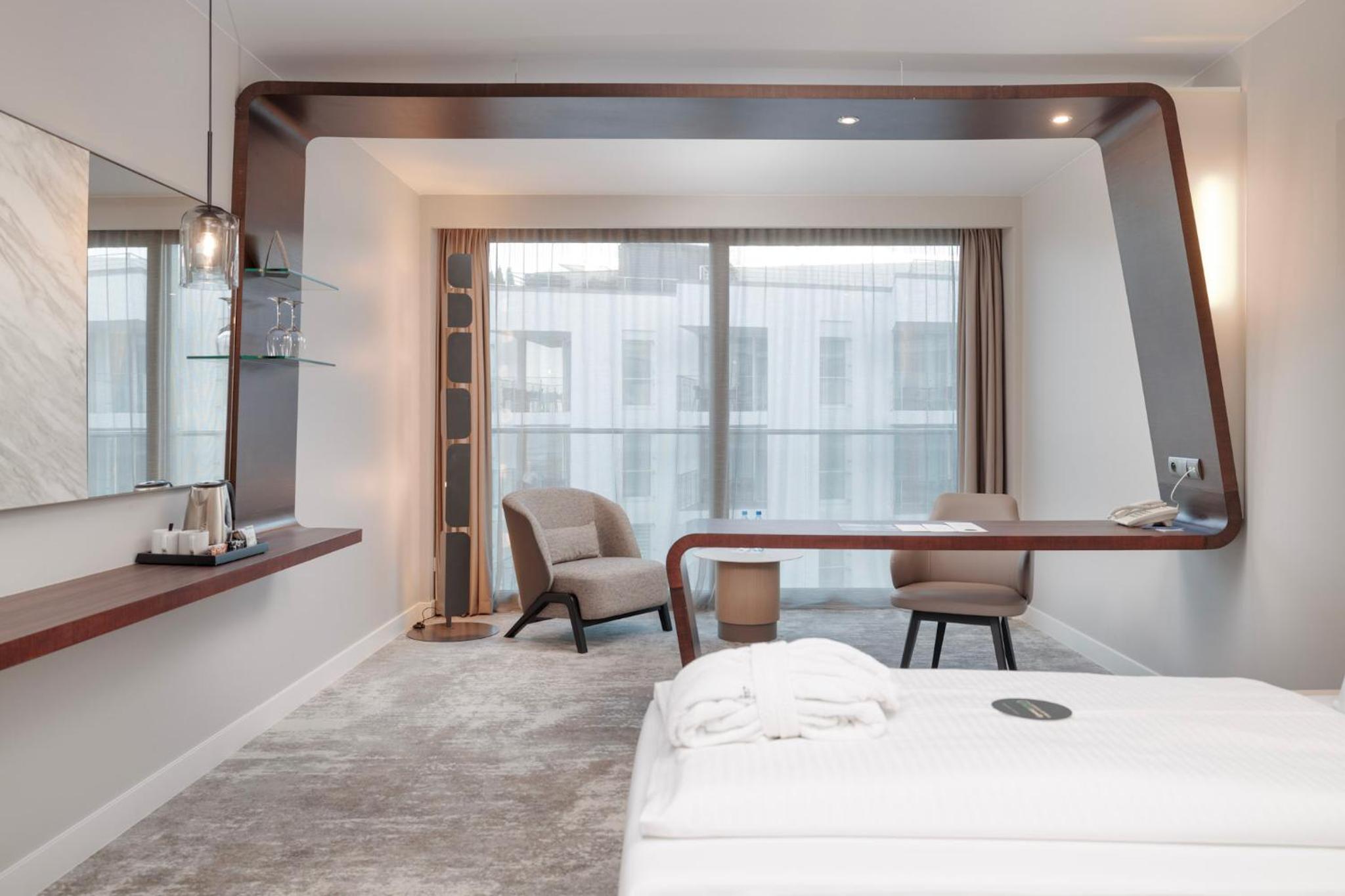 Standard Twin Room with side Sea view