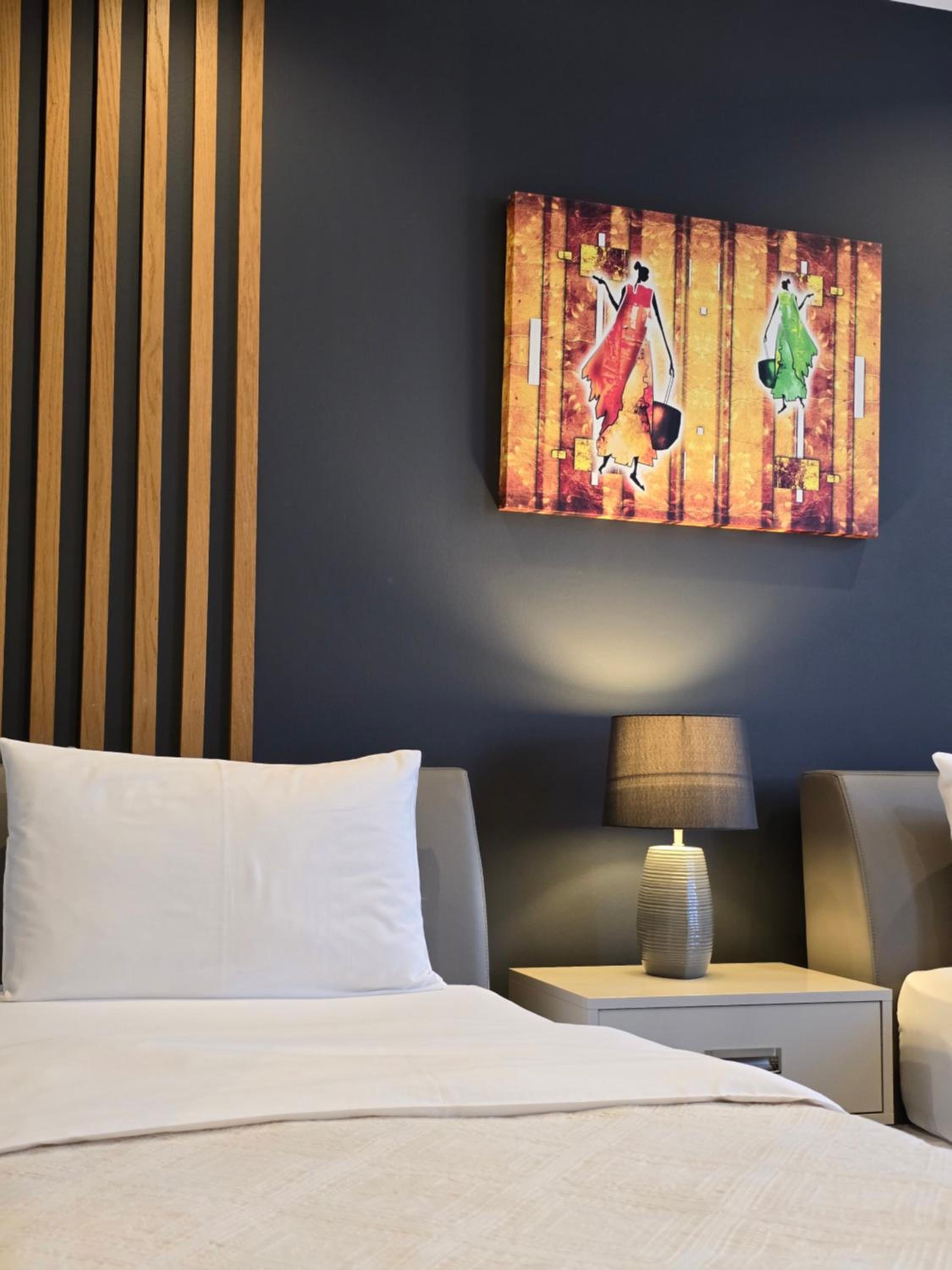 Standard Twin Room - Photo 3