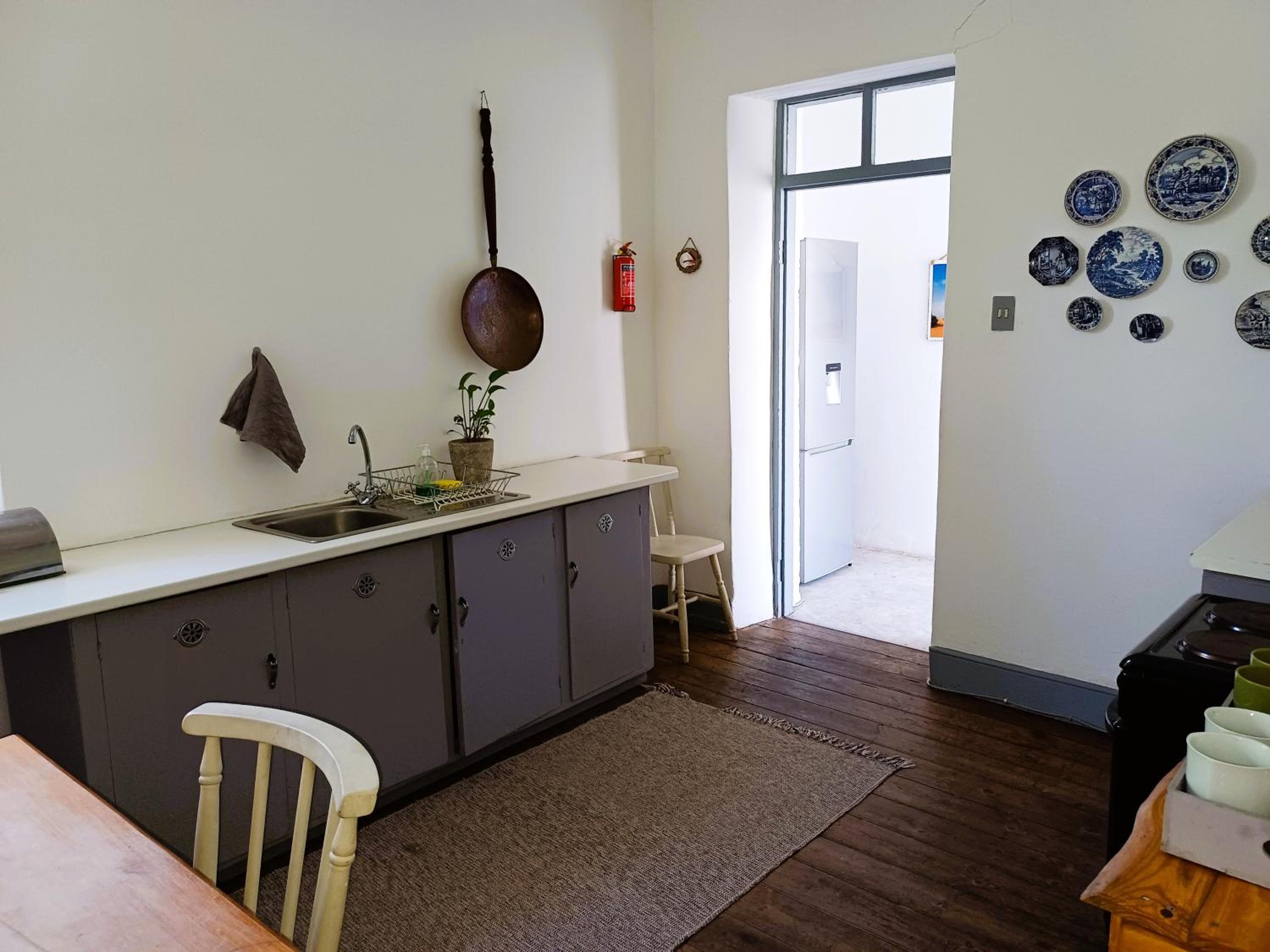 Cottage with Garden View - Photo 4
