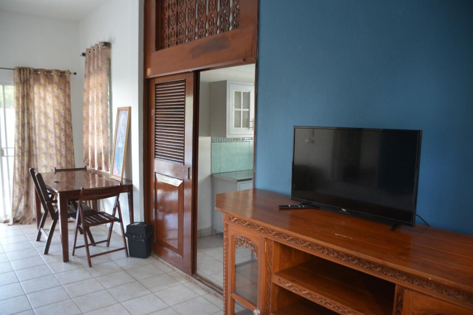 Two-Bedroom Suite - Photo 8