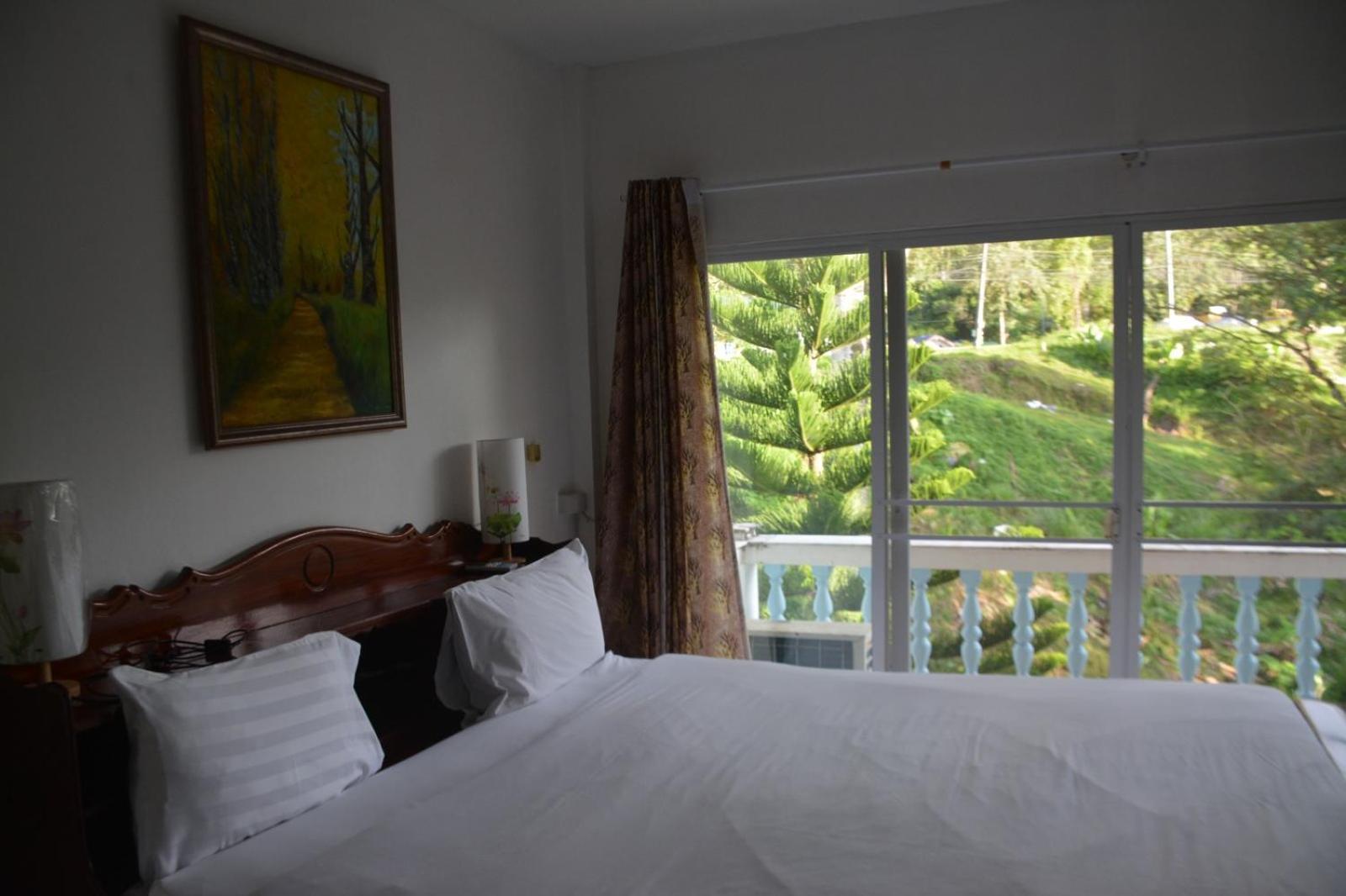 Two-Bedroom Suite - Photo 7