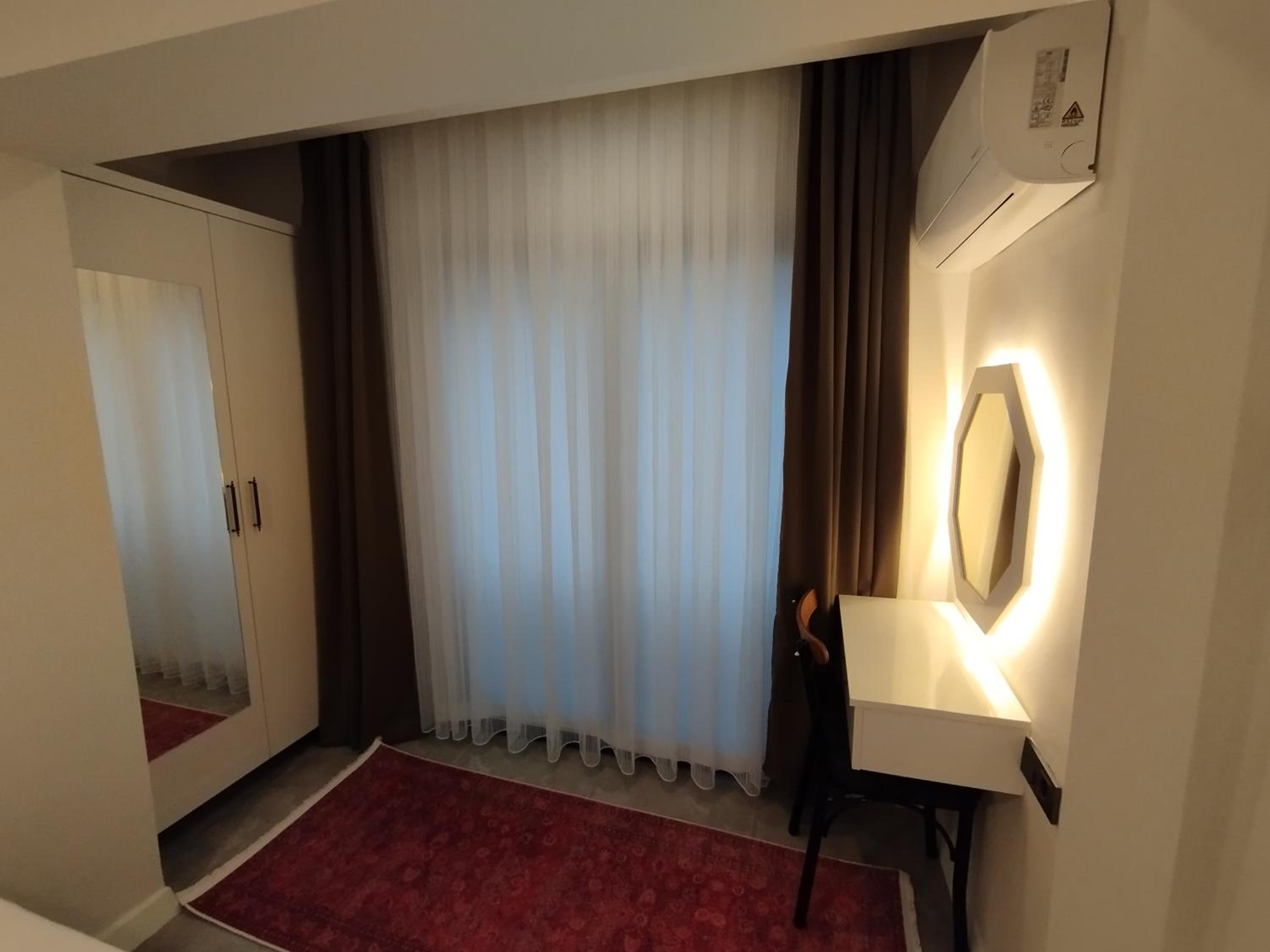 Apartment with View and Balcony - Photo 8