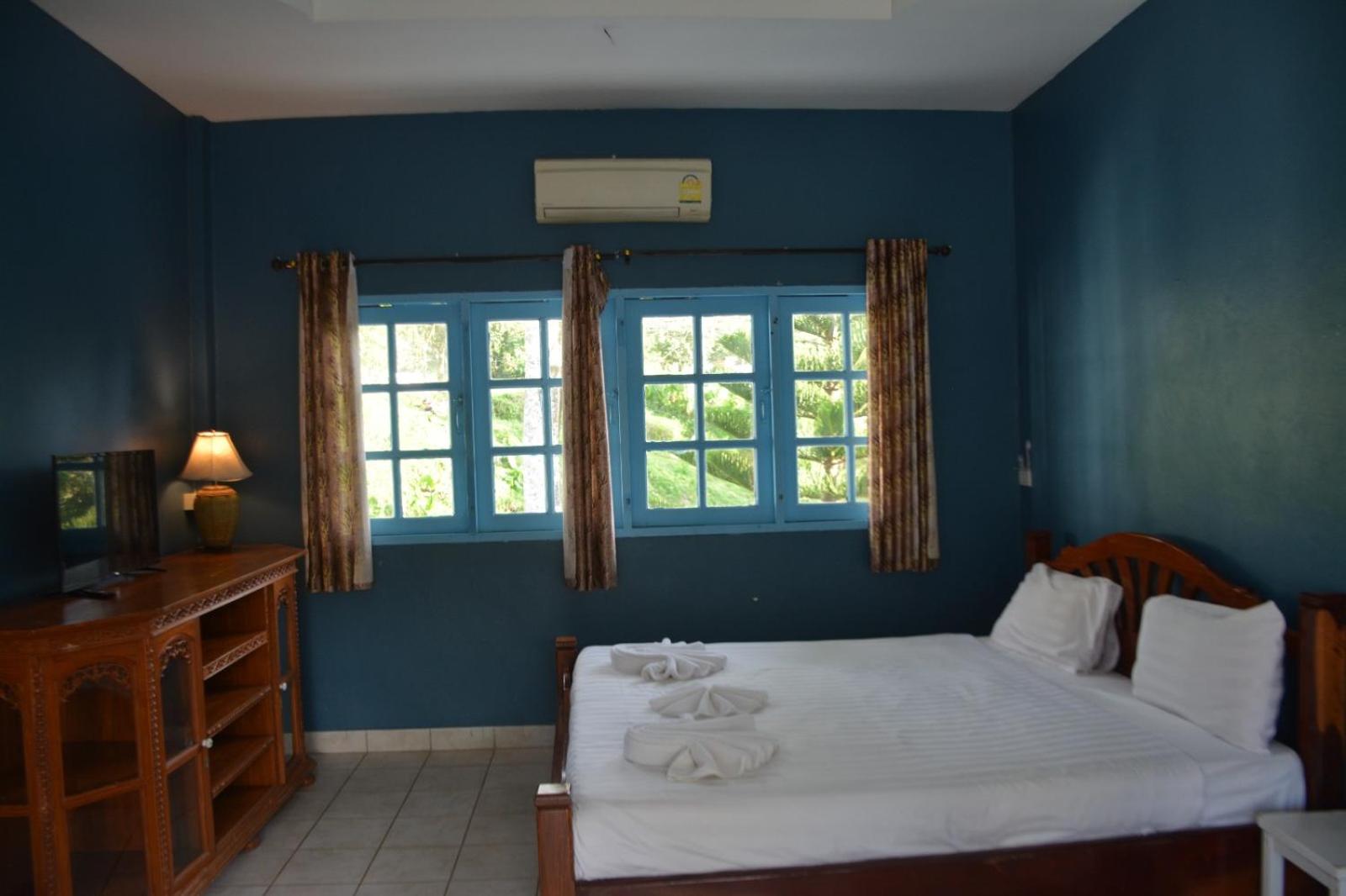 Two-Bedroom Suite - Photo 18