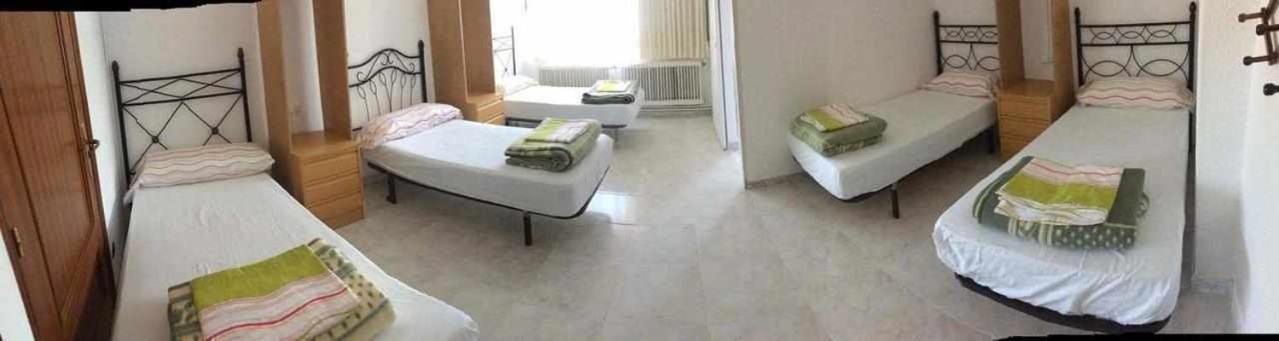 Family Room - Disability Access - Photo 1