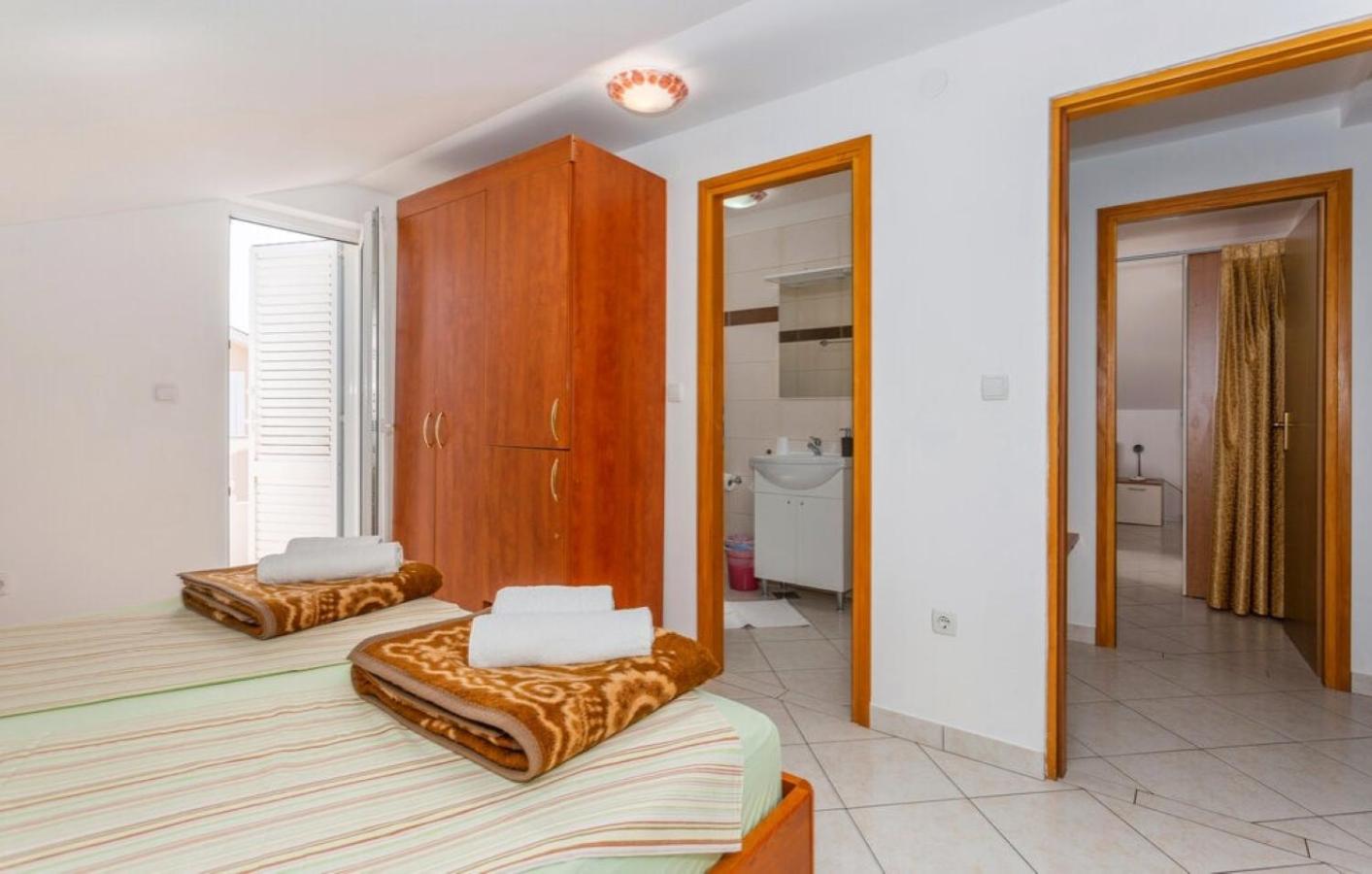 Two-Bedroom Apartment - Photo 4