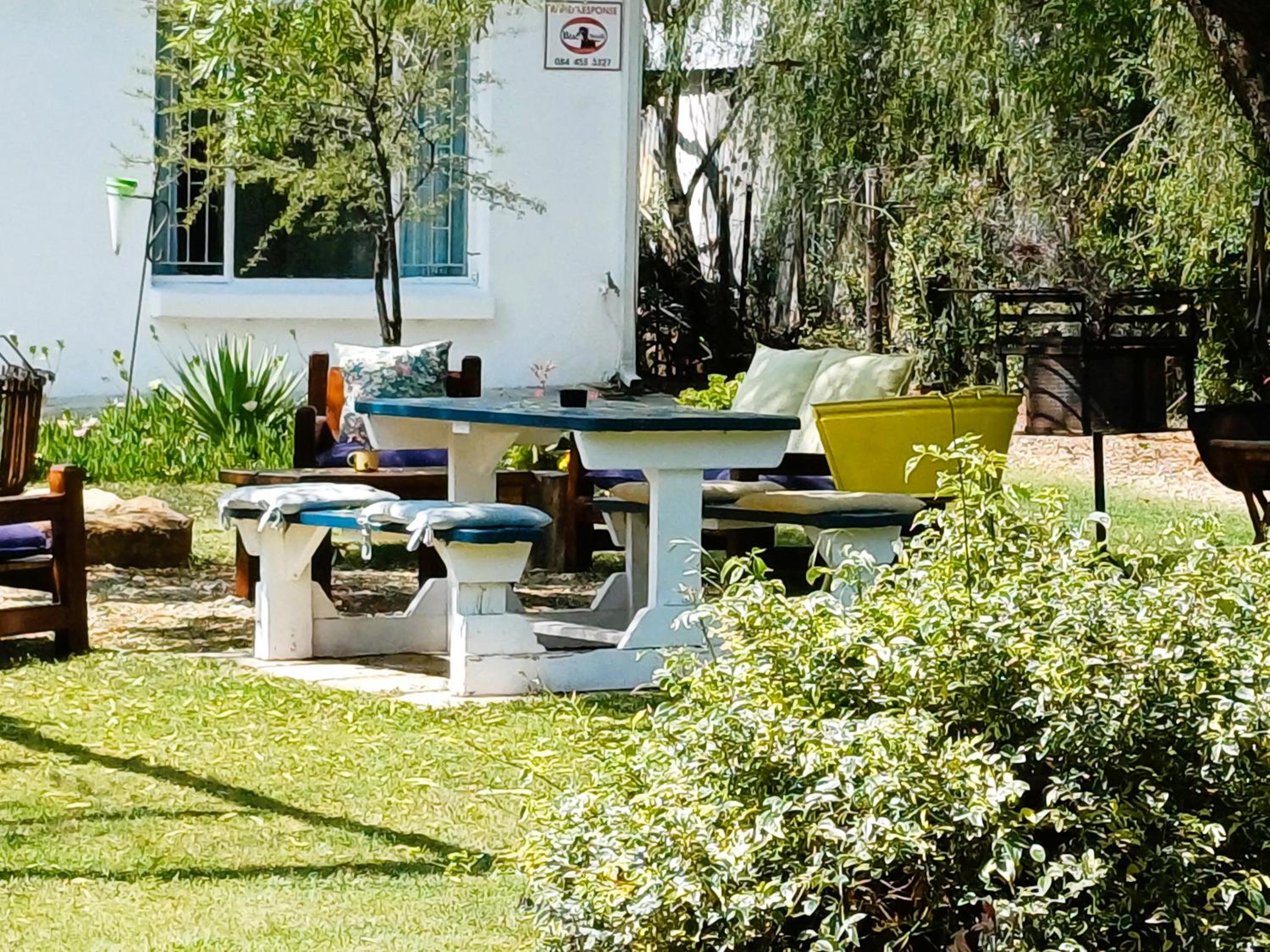 Double Room with Patio - Photo 11