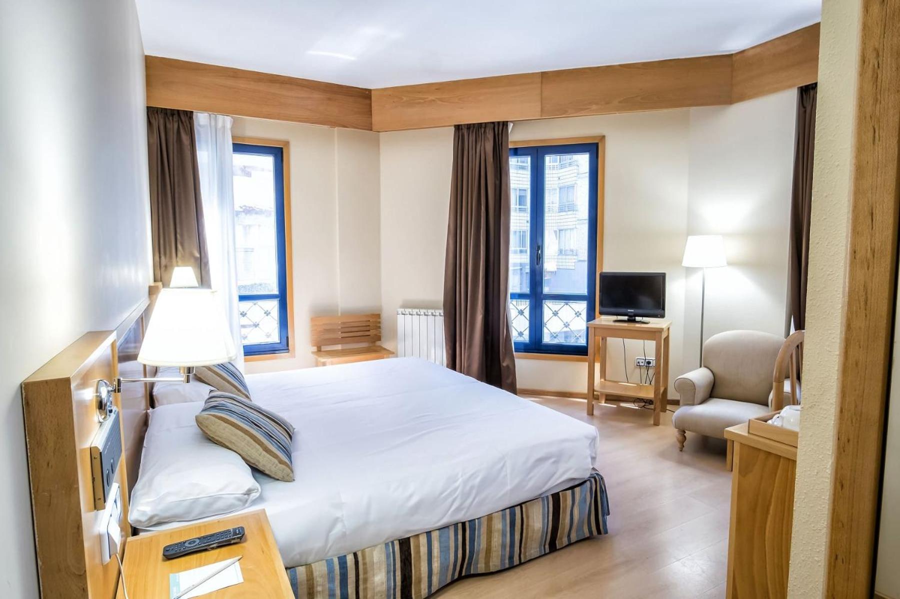 Double or Twin Room - Photo 1