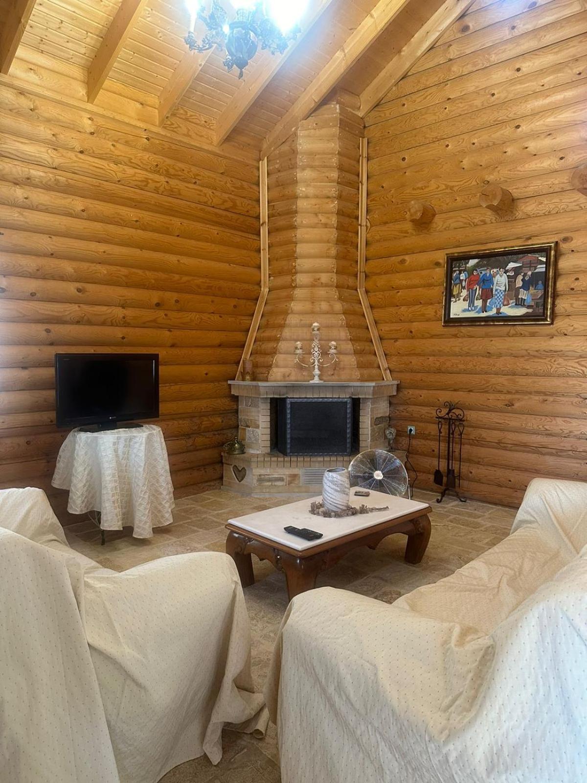 Three-Bedroom Villa photo 3