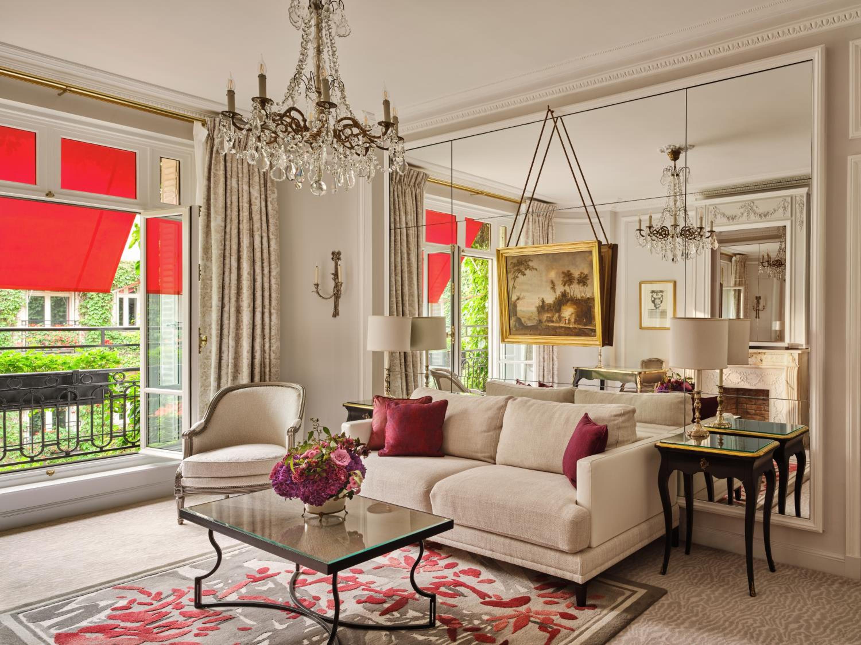 Deluxe Suite photo 2