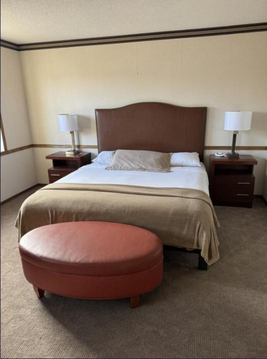Standard King Room - Photo 3