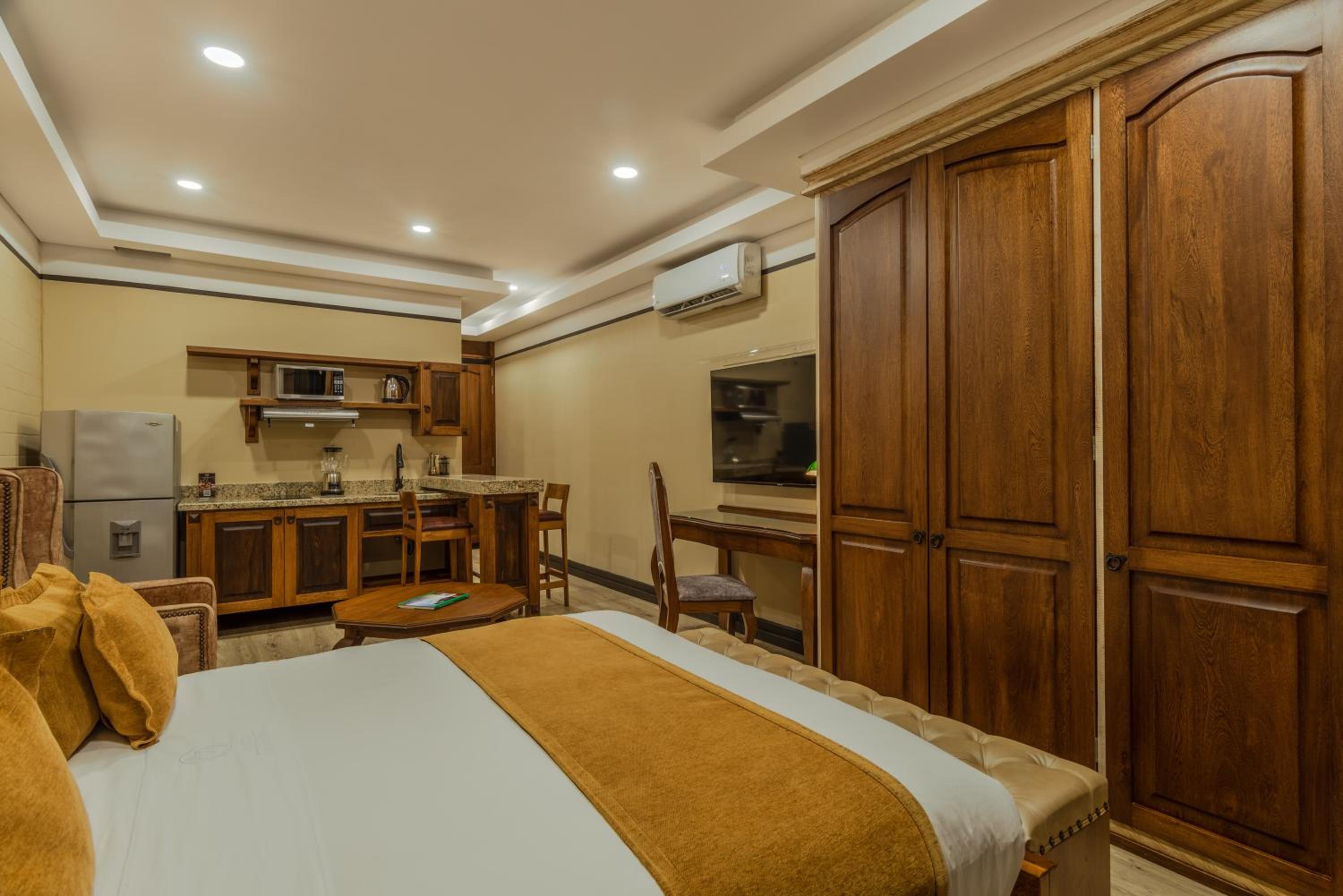 Executive Suite photo 3