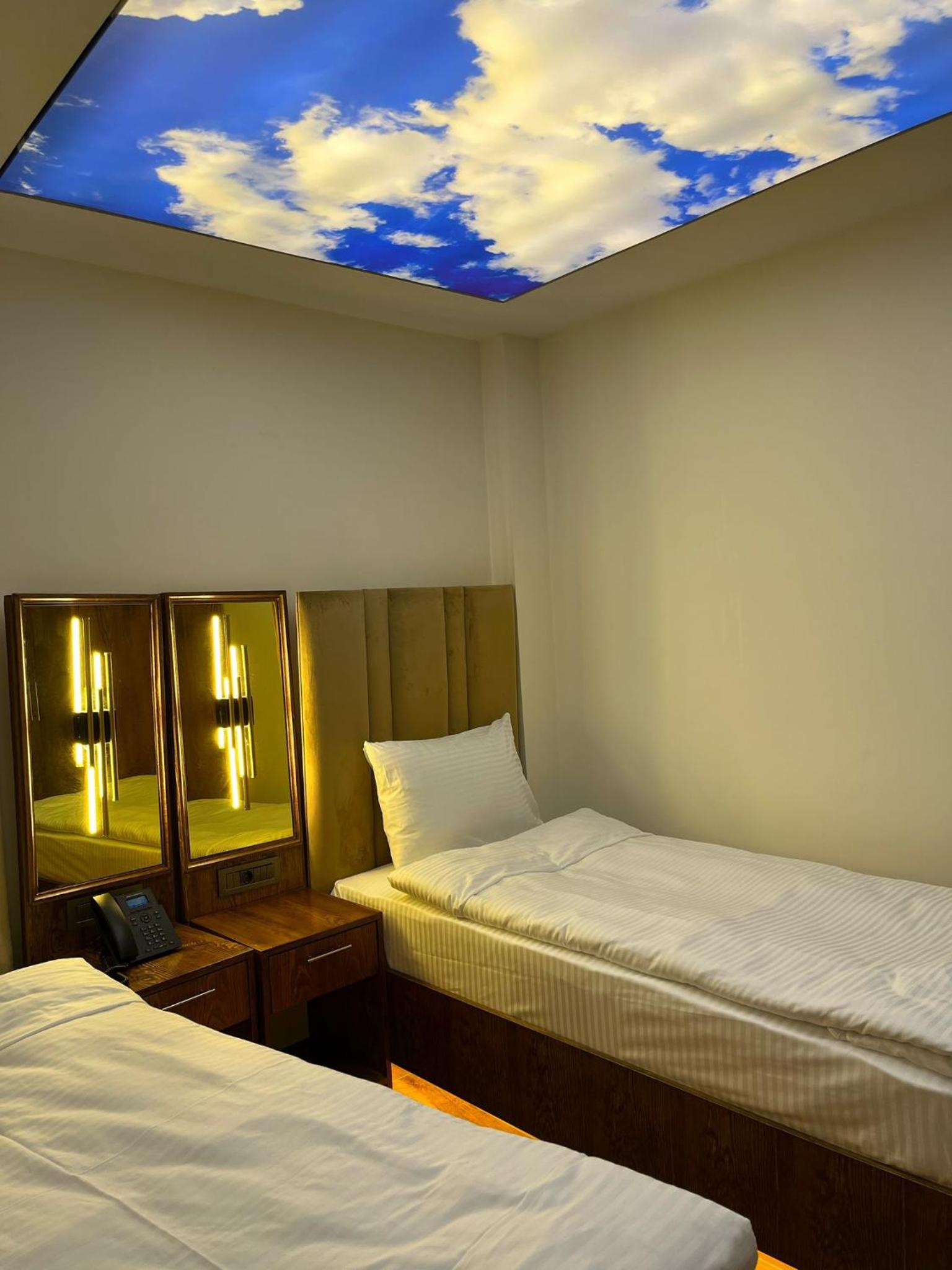 Queen Suite with Sea View photo 3