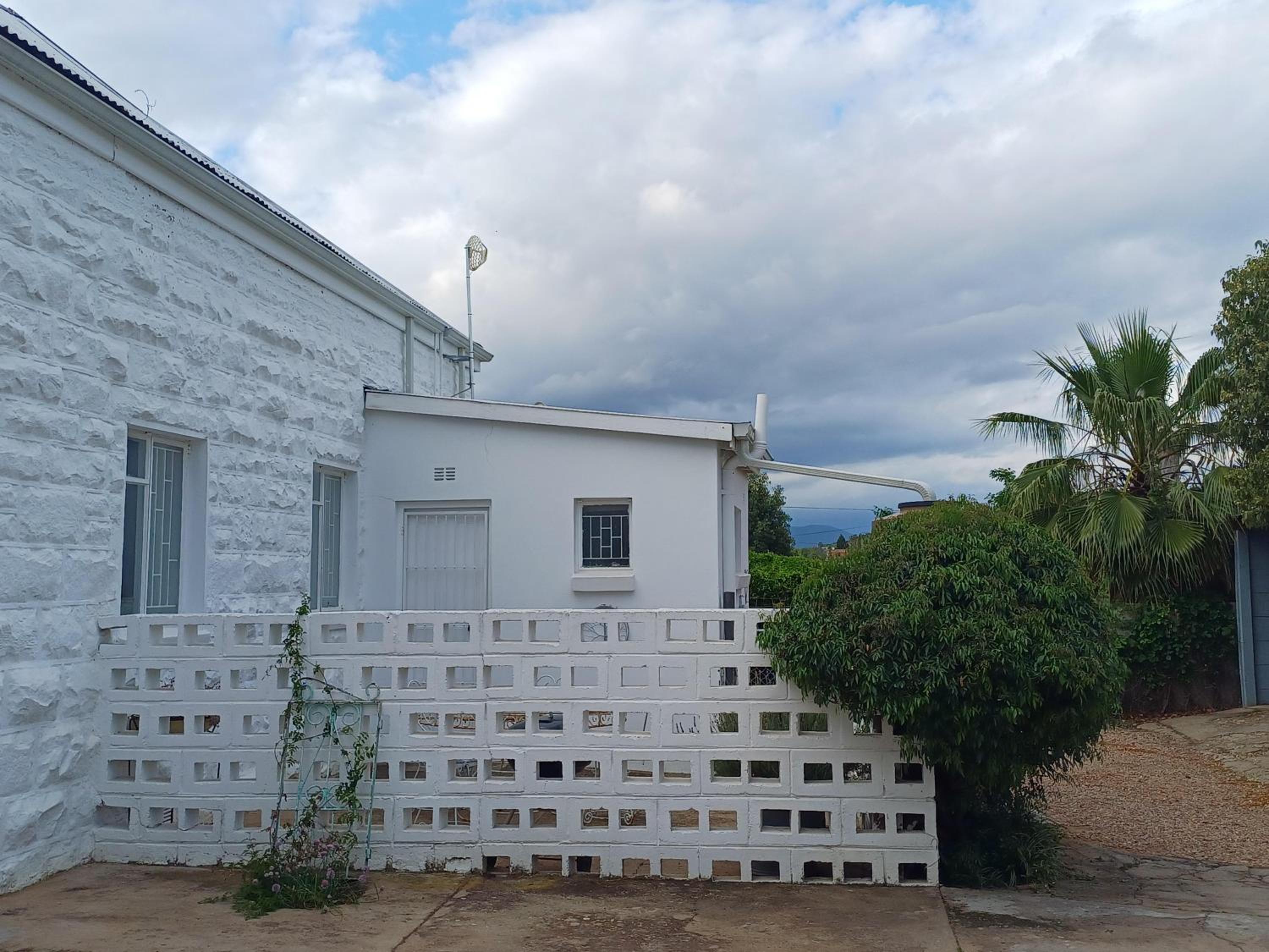 Cottage with Garden View - Photo 13