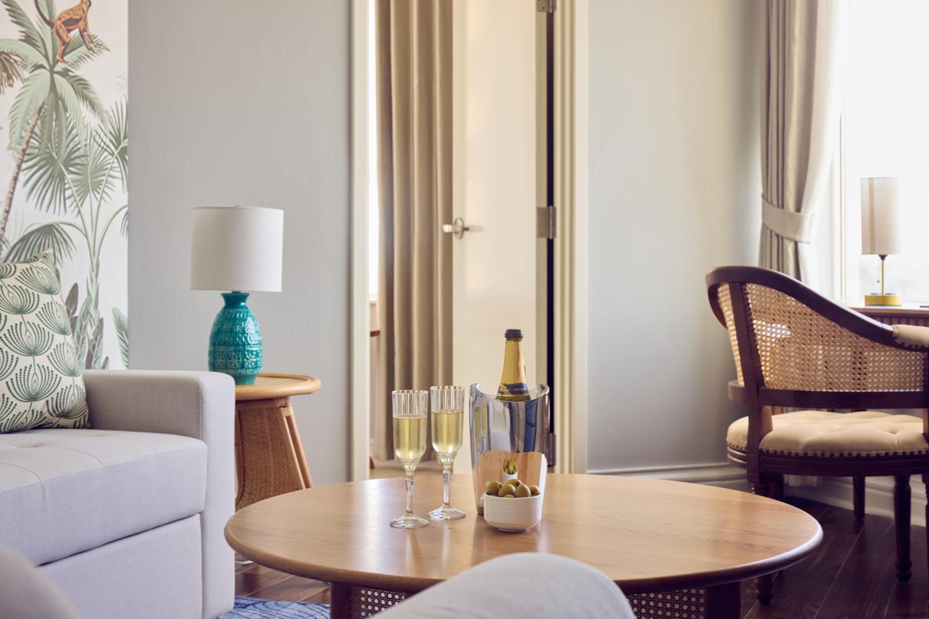 Deluxe King Suite