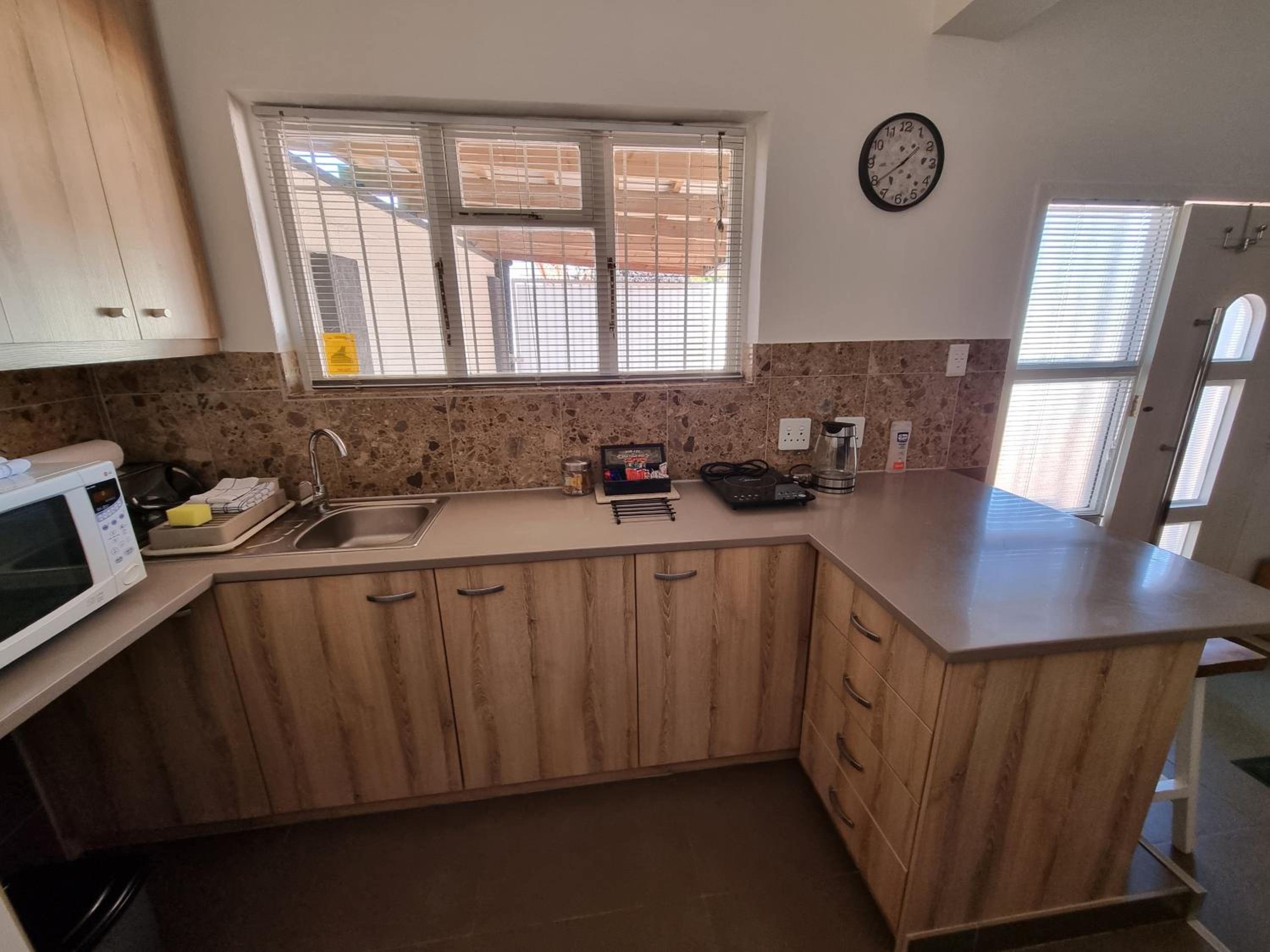 One-Bedroom Apartment - Photo 9