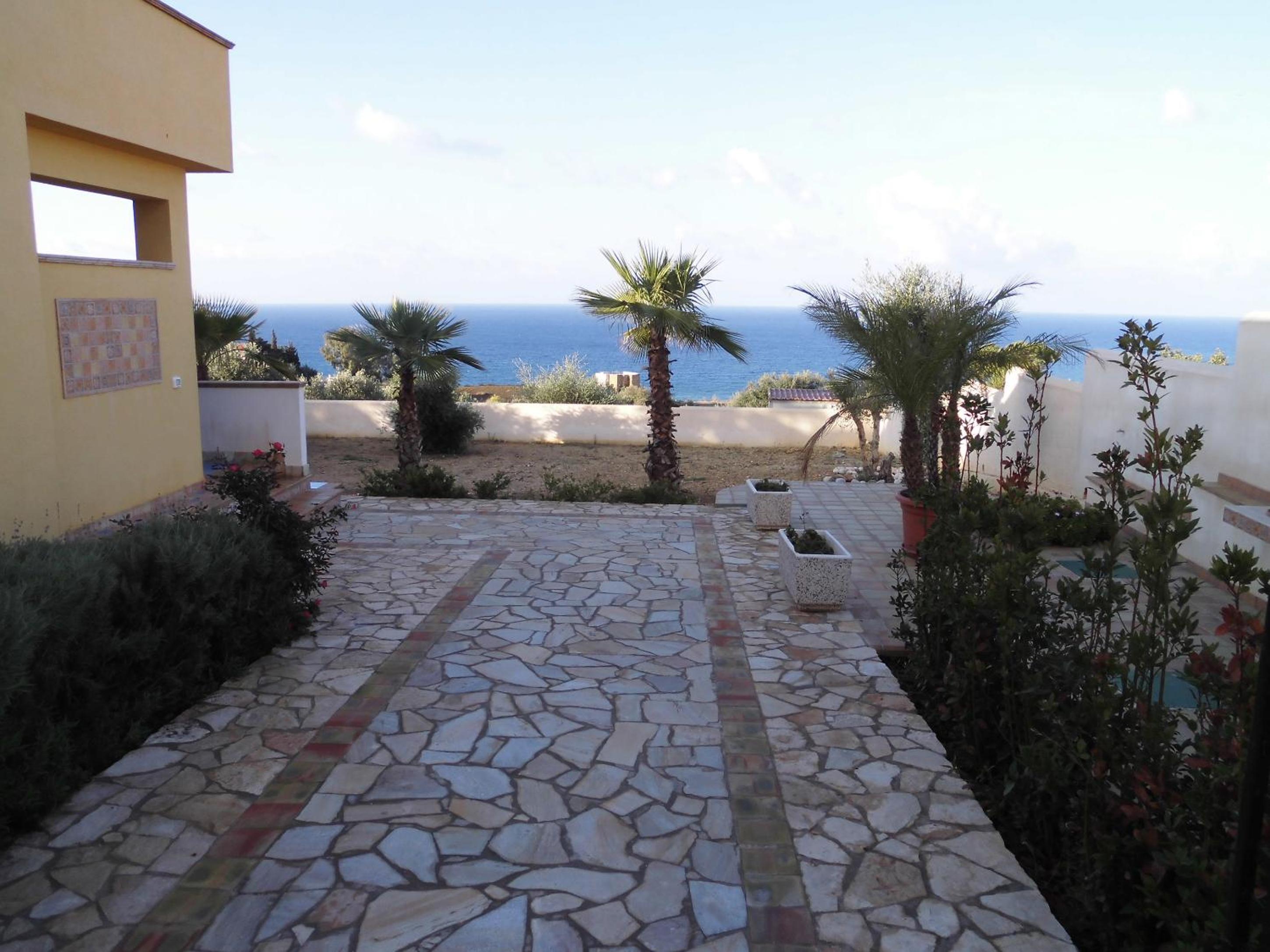 Superior Two-Bedroom Apartment with Sea View photo 3