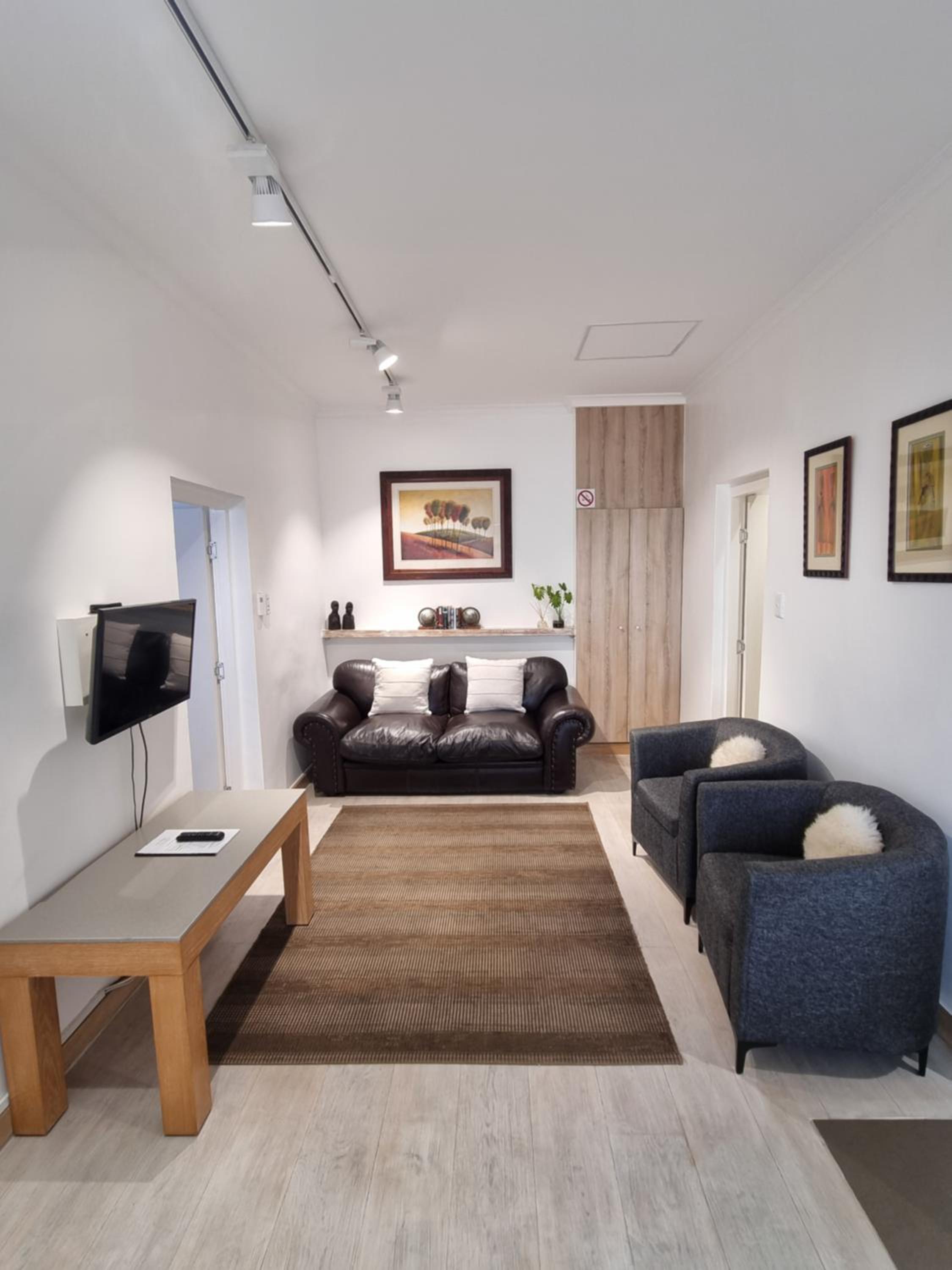 One-Bedroom Apartment - Photo 10