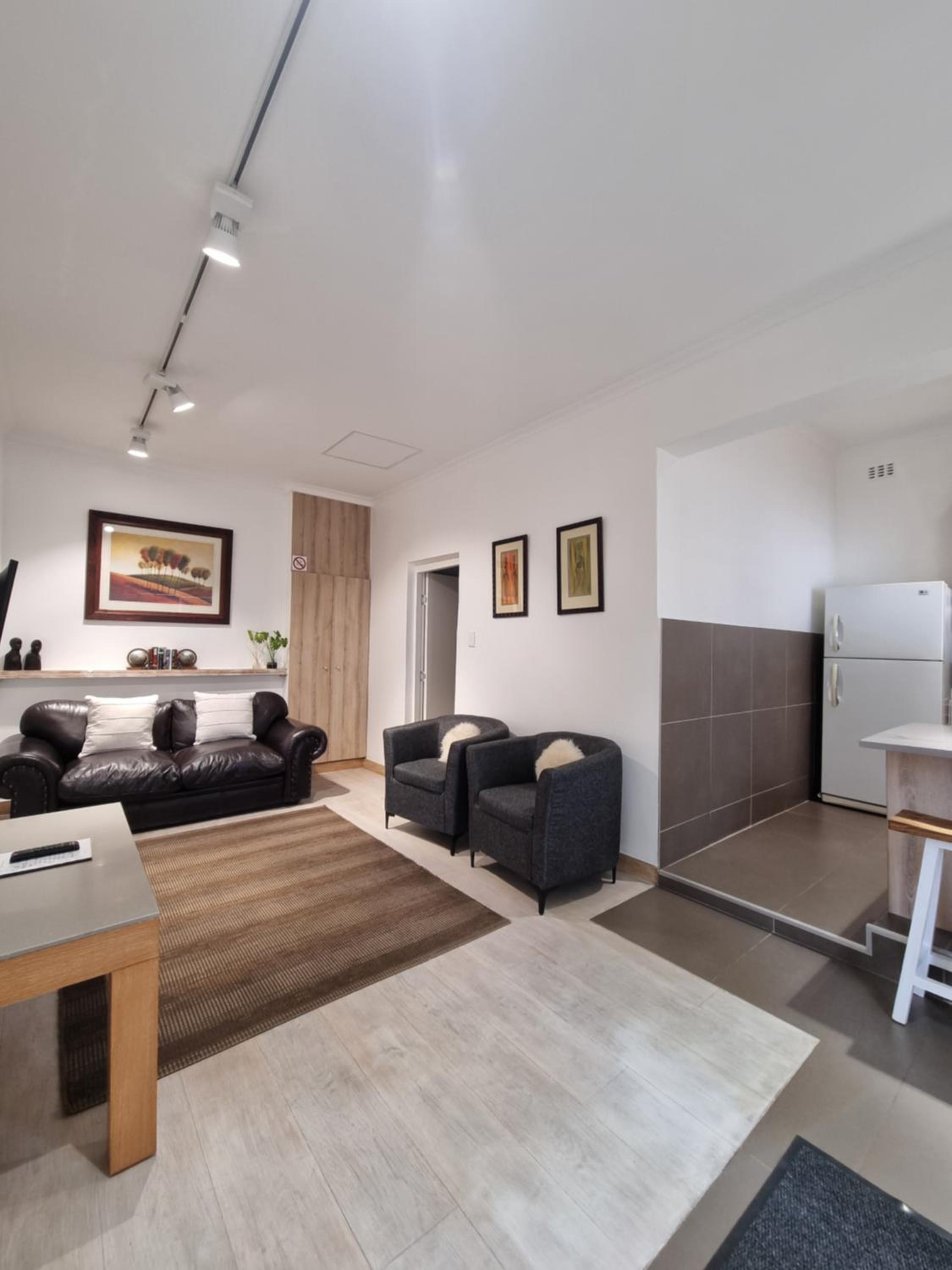 One-Bedroom Apartment - Photo 21