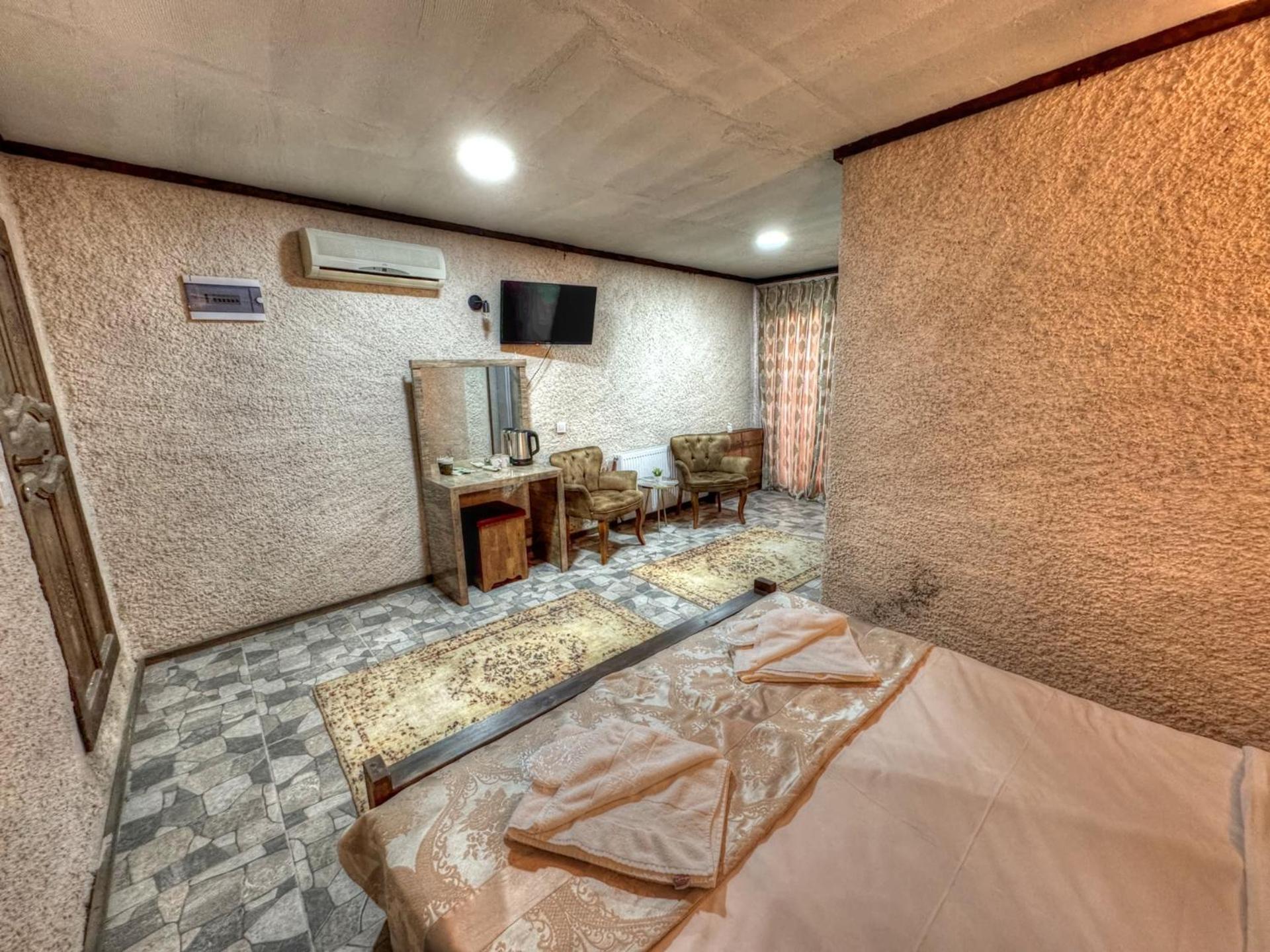 Deluxe Double Room - Photo 4