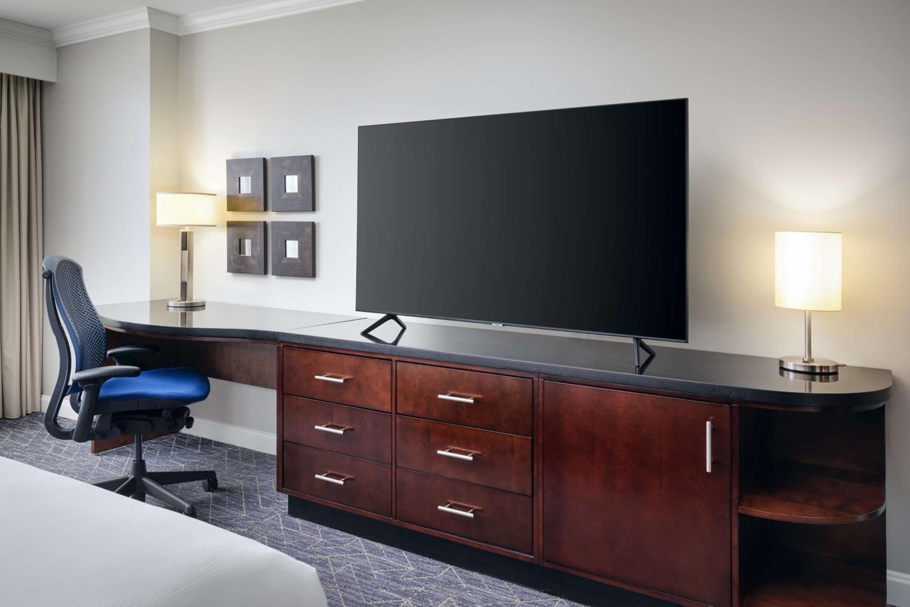 King Room - Hearing Access - Photo 2