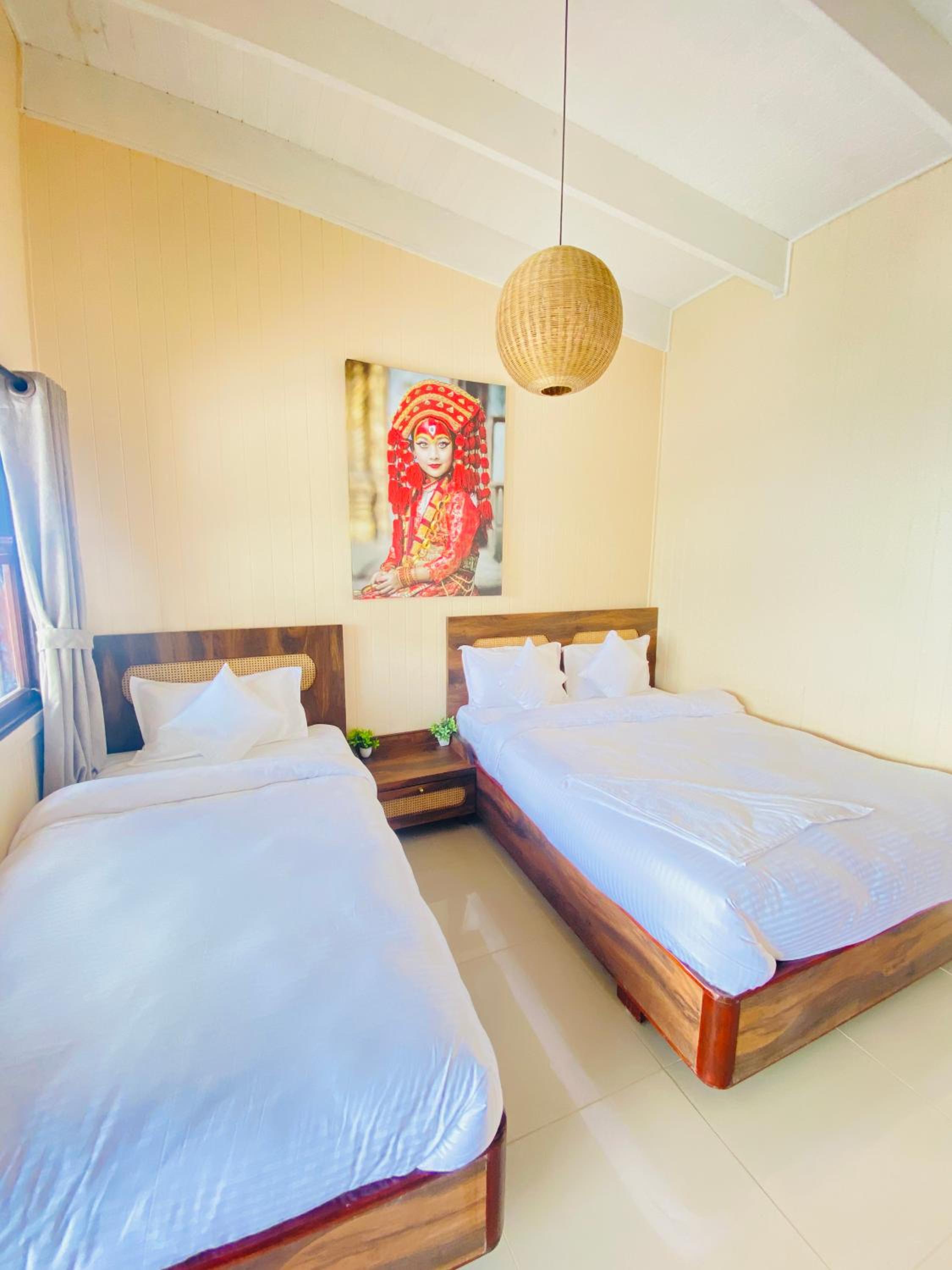 Deluxe Double or Twin Room with Mountain View