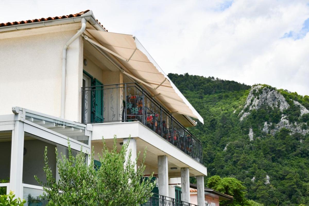 Studio Apartment With Sea View photo 2