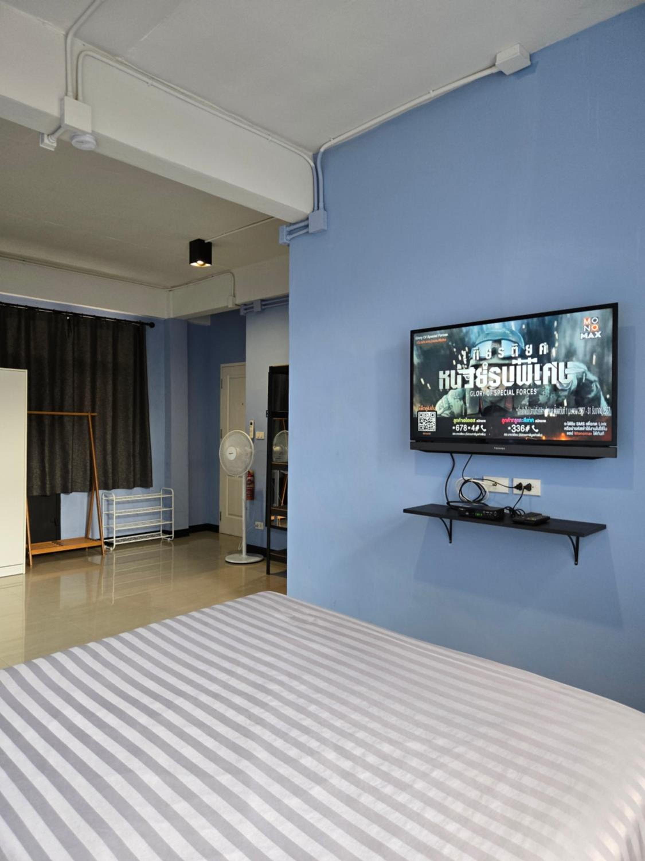 Deluxe King Room photo 3