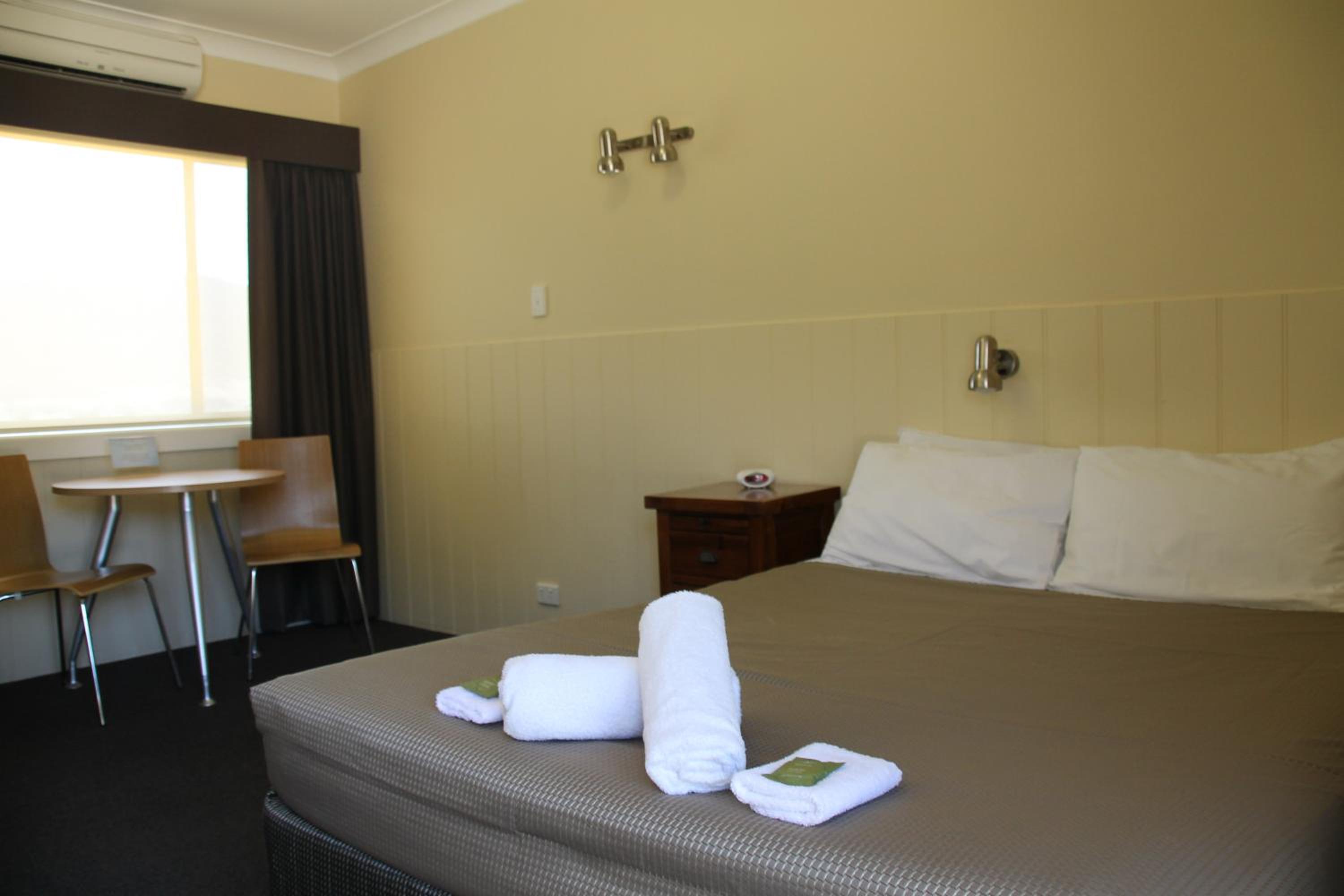 Queen Room 3.5 star with Mountain View photo 1