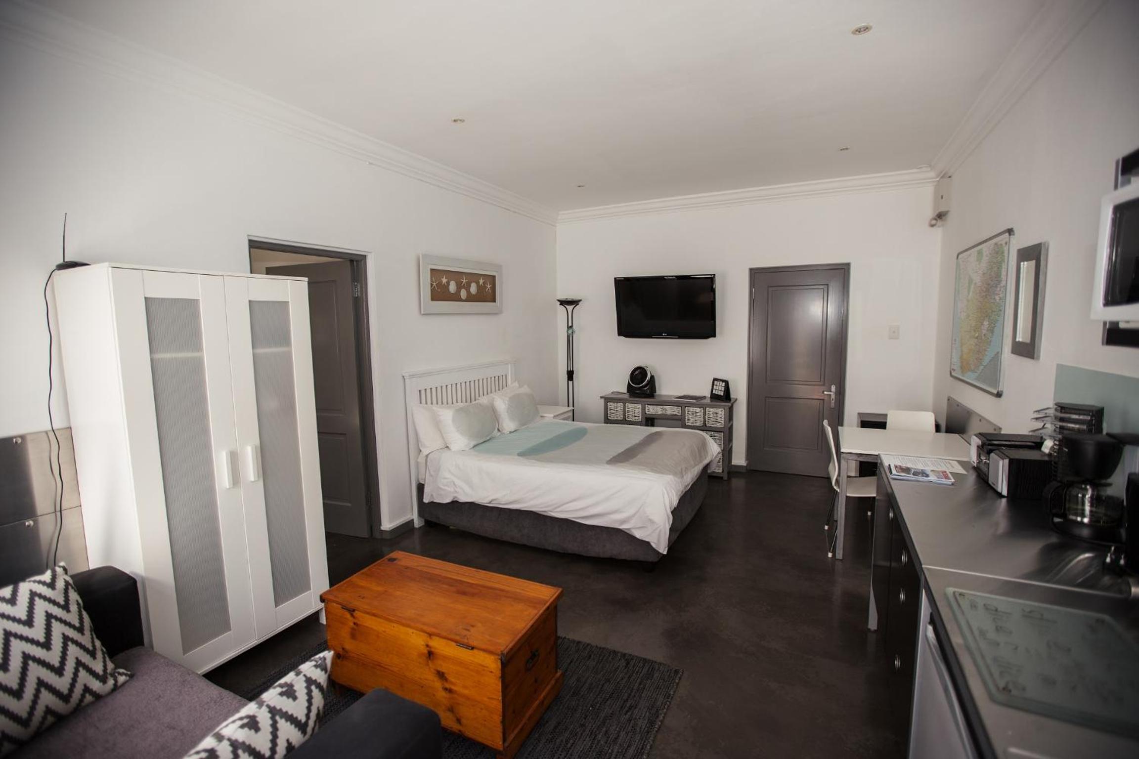 Classic Double Room with Shower