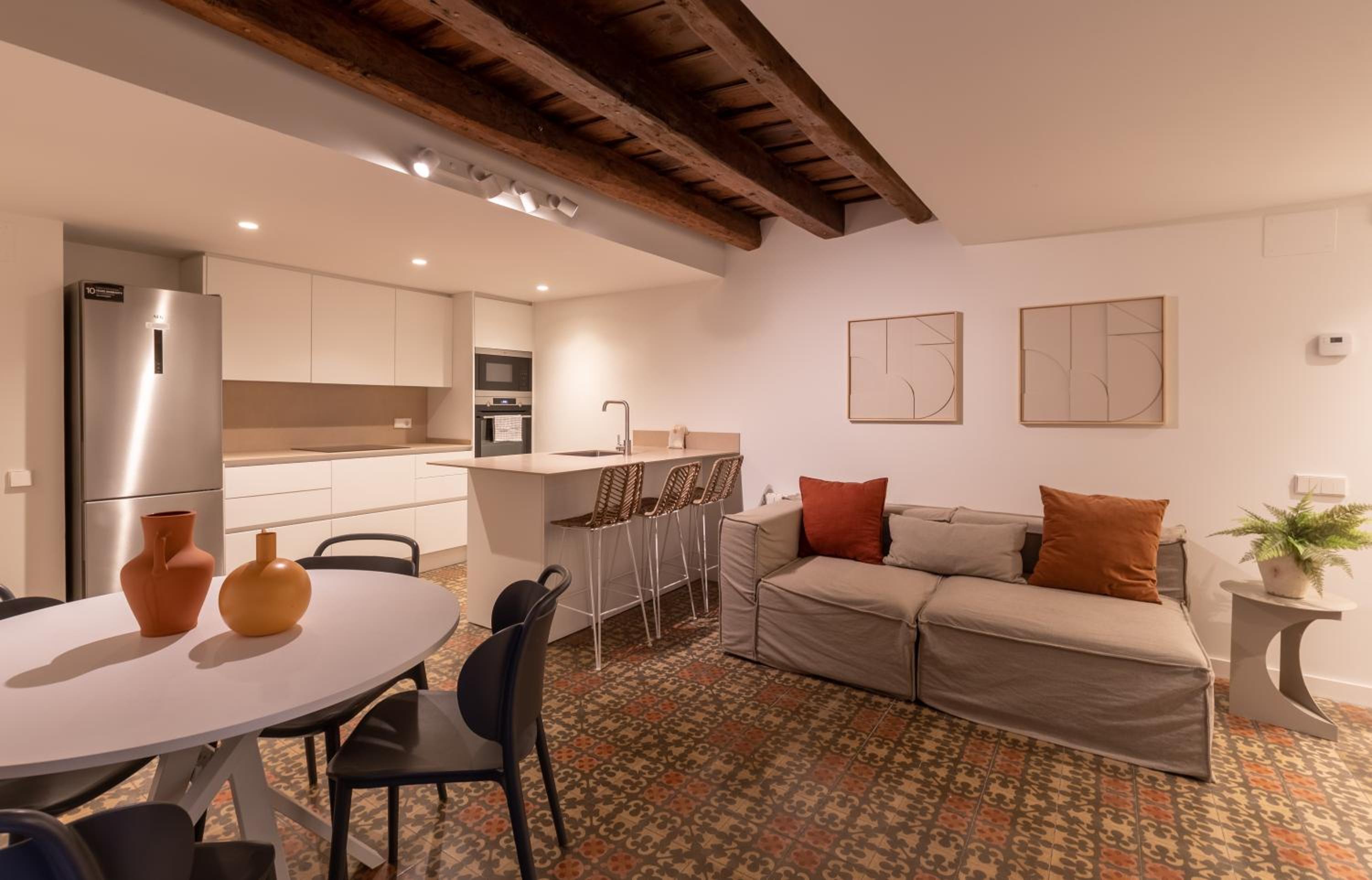 Apartamento de Dos Habitaciones con Terraza