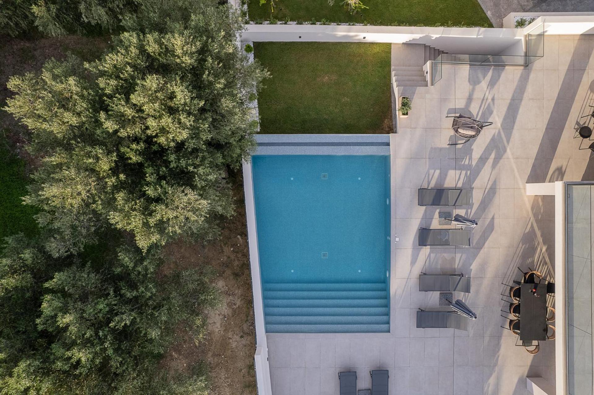 Villa photo 3