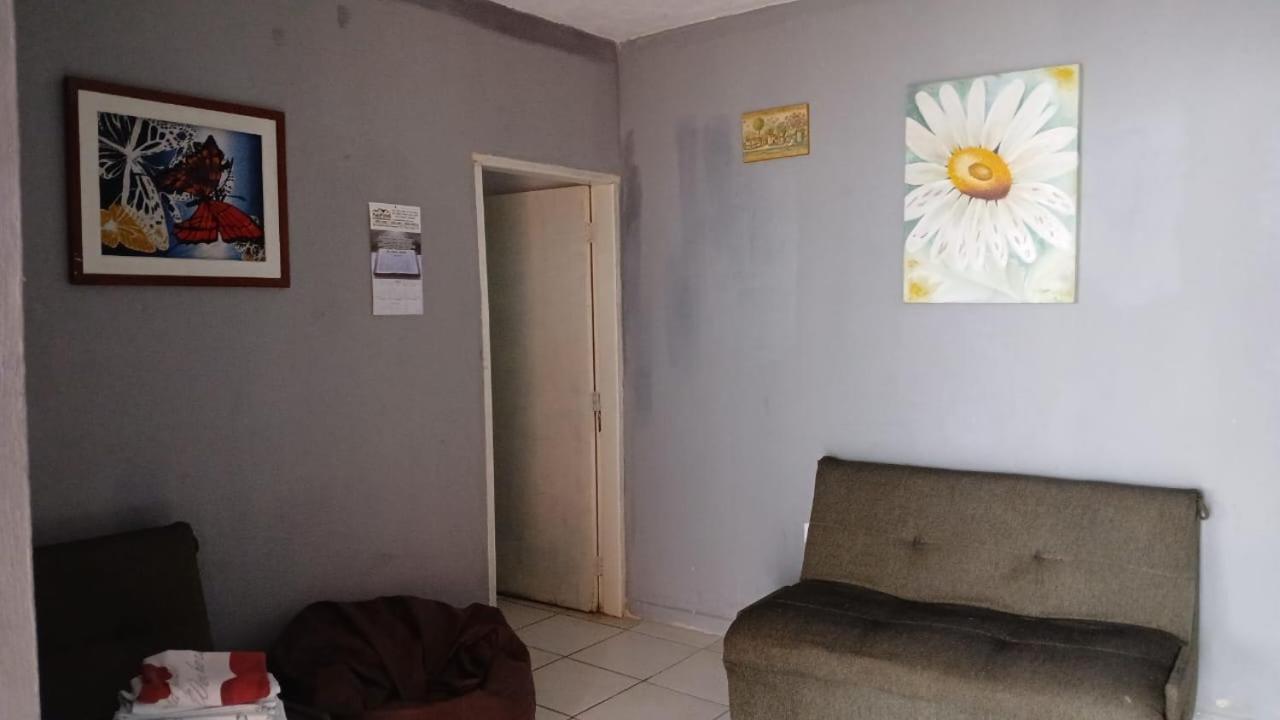 One-Bedroom House photo 2