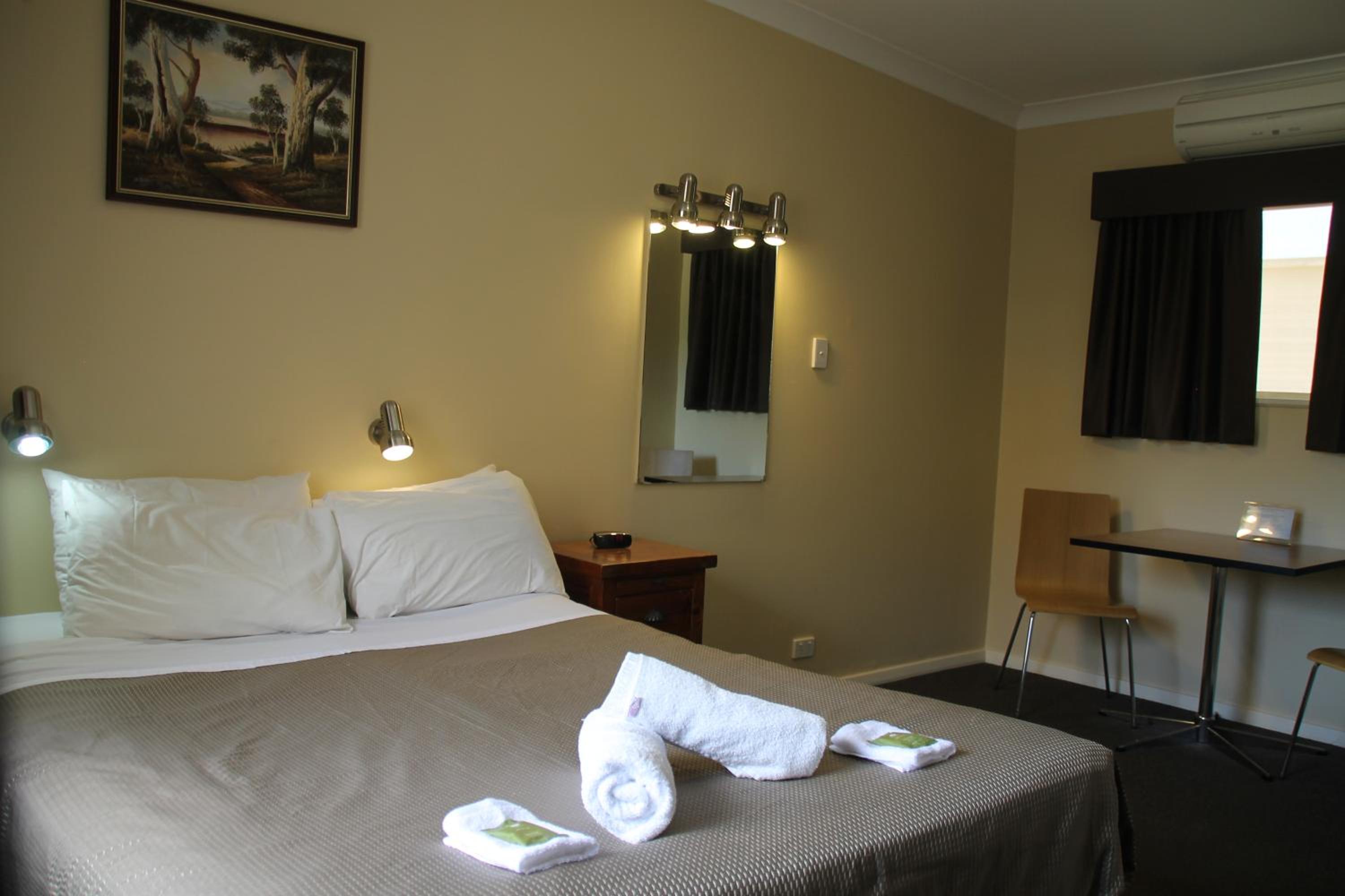 Standard Queen Room photo 1